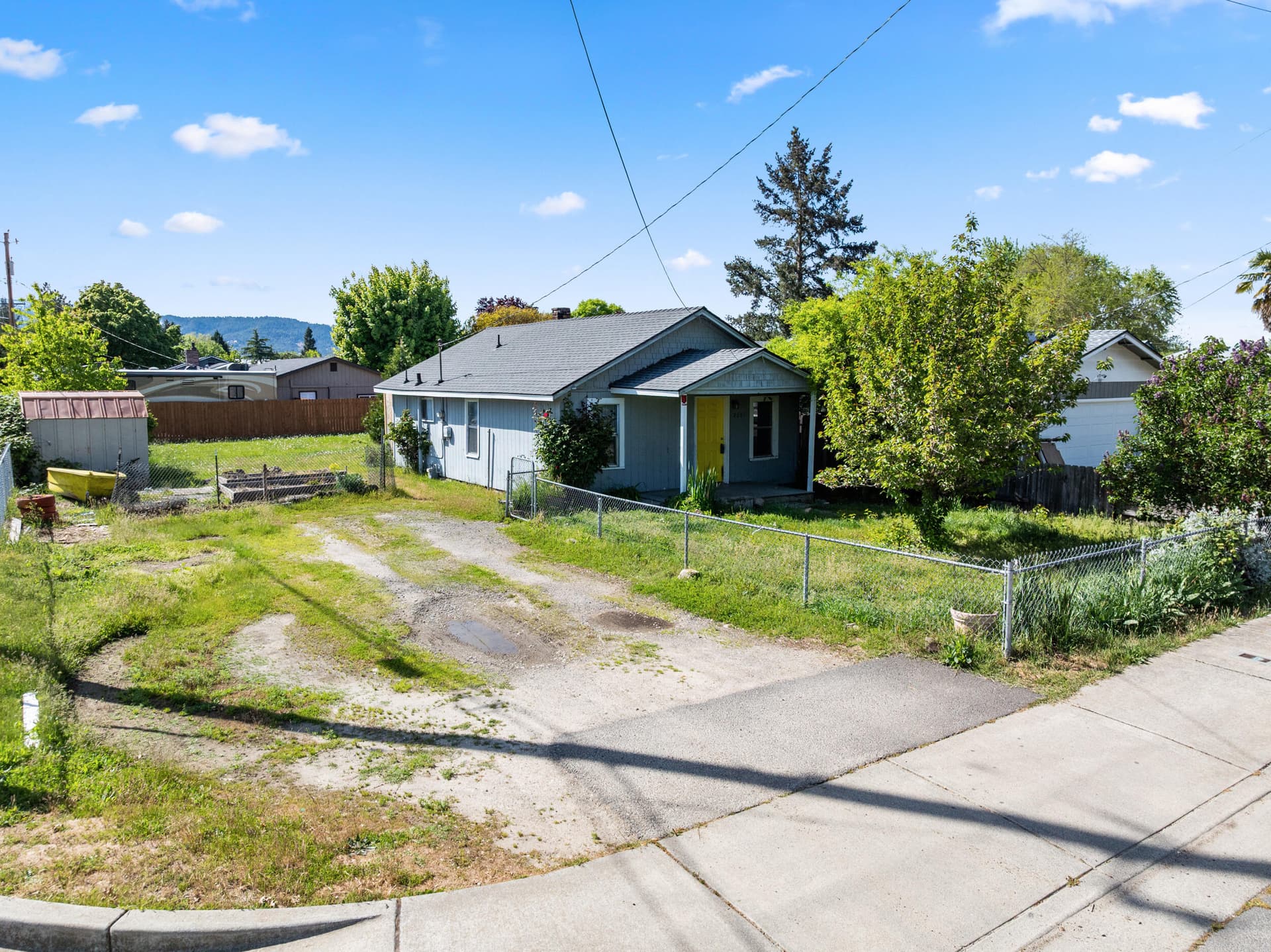 2651-howard-ave-13. Photo 5 of 14, 2651 Howard Avenue, Medford, OR 97501