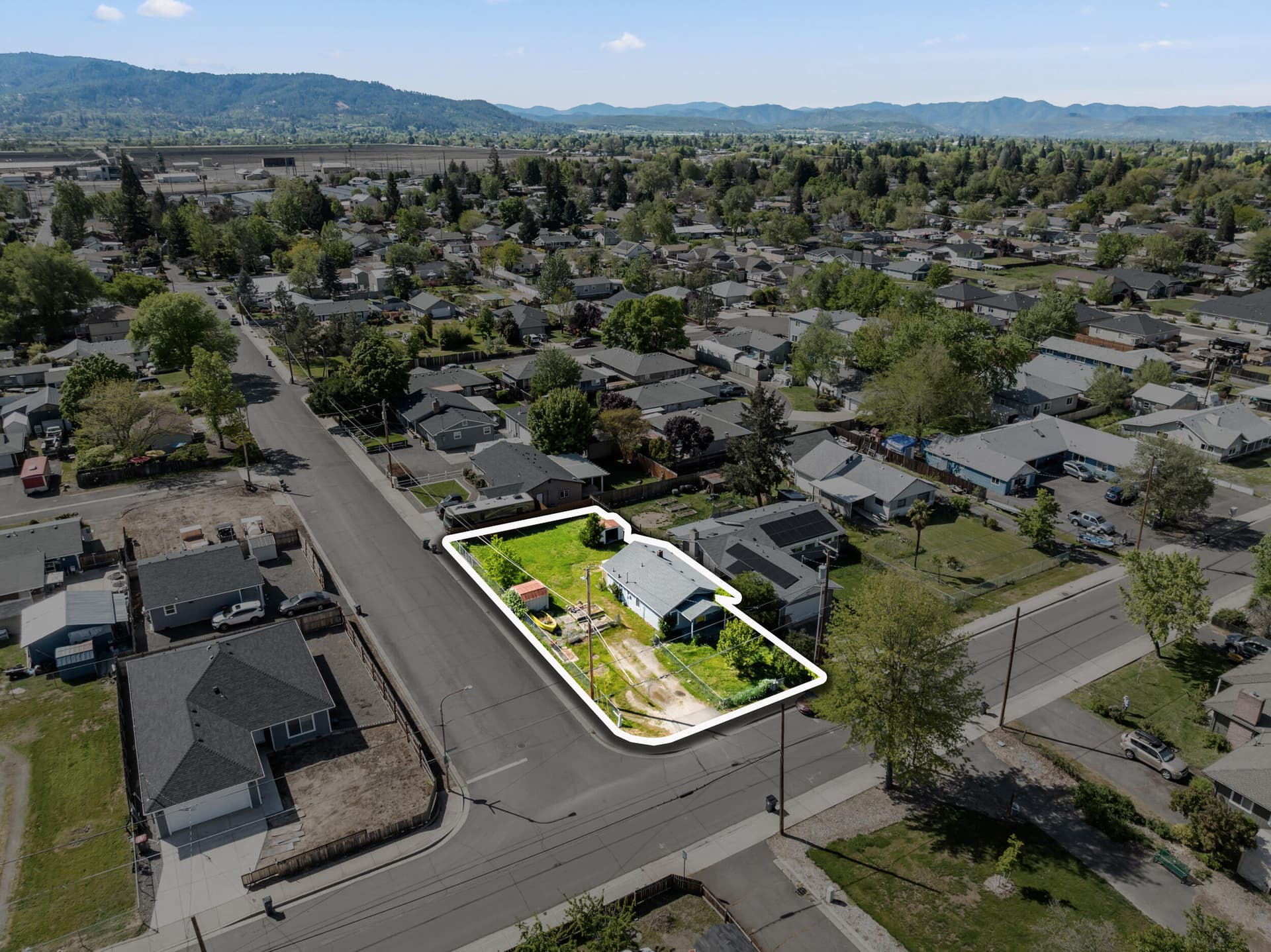 2651-howard-ave- lotline 3. Photo 4 of 11, 2651 Howard Avenue, Medford, OR 97501