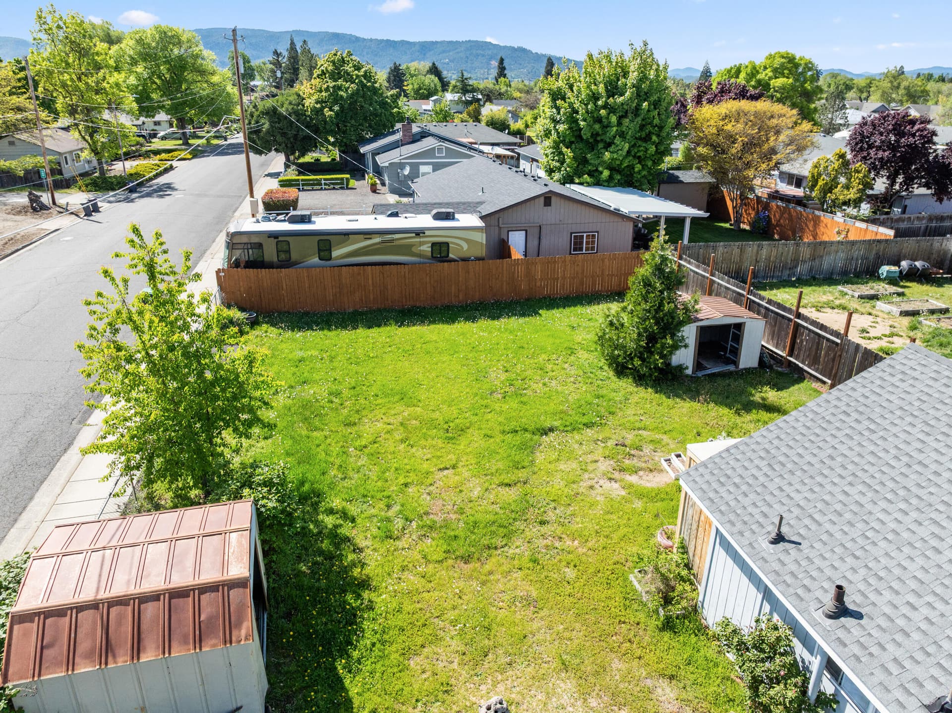 2651-howard-ave-18. Photo 5 of 11, 2651 Howard Avenue, Medford, OR 97501
