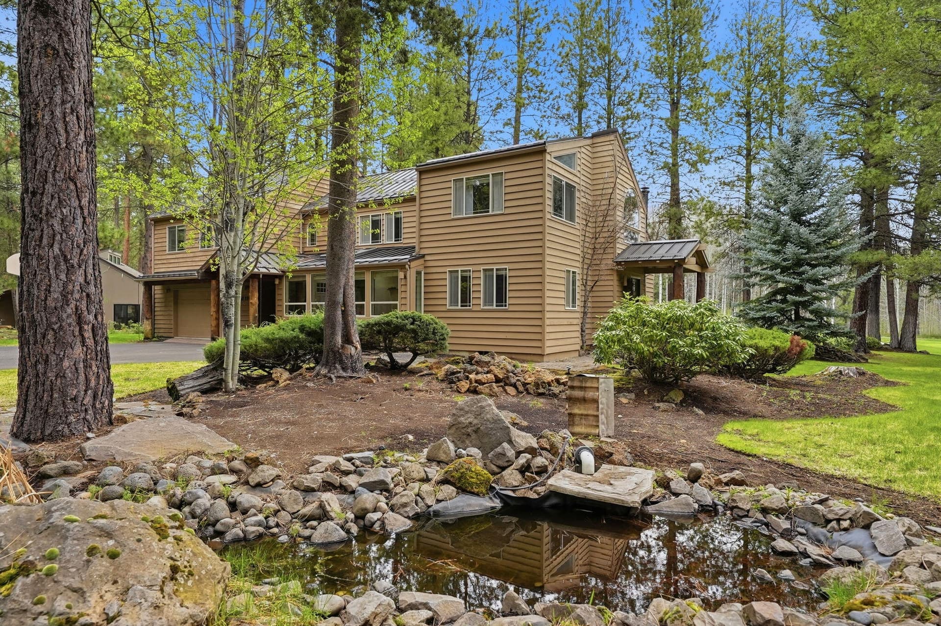 11-web-or-mls-Riley_Visuals_011. Photo 2 of 68, 13210 Hawks Beard Unit GH 234/235, Black Butte Ranch, OR 97759