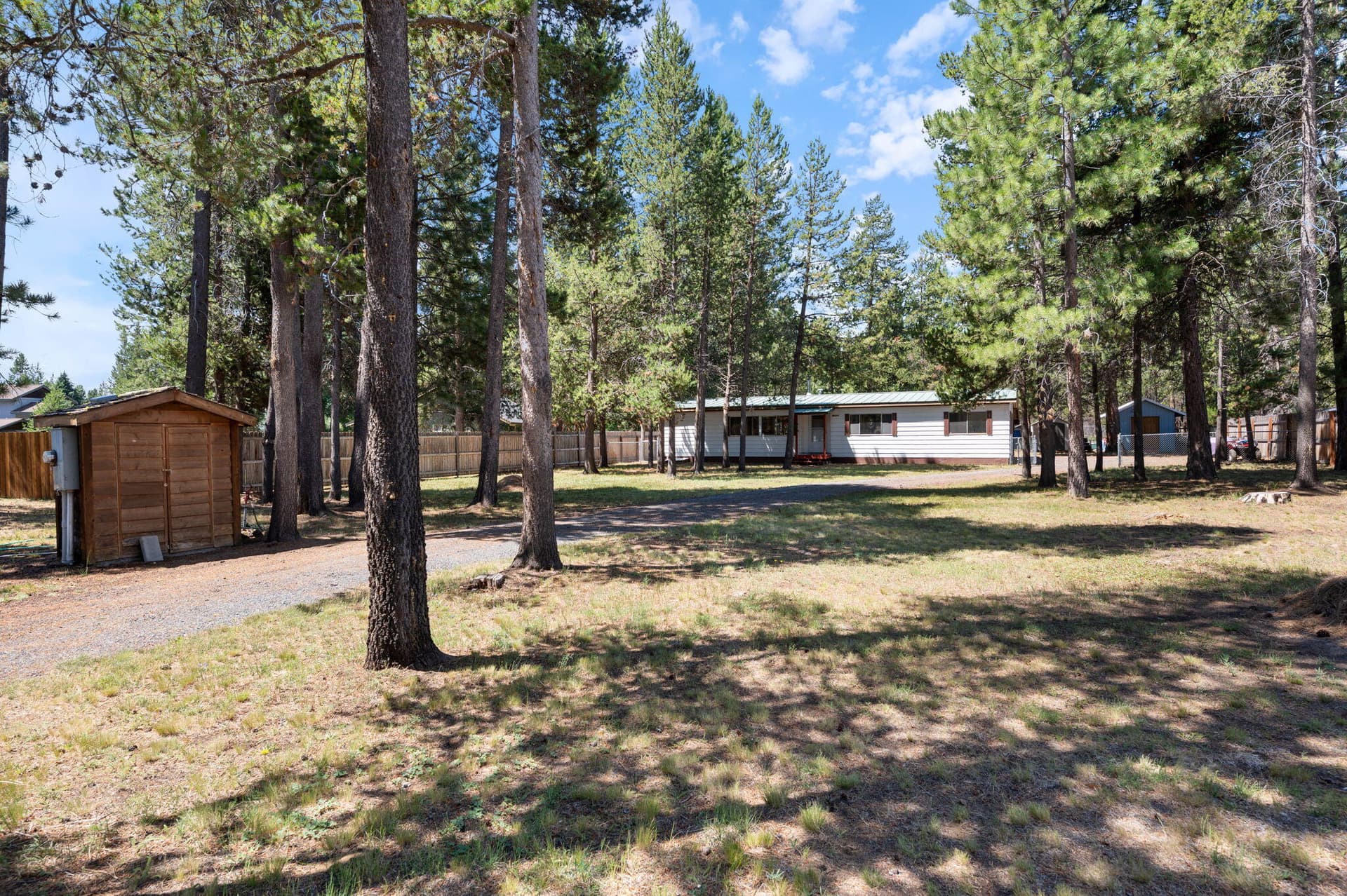 45-web-or-mls-56203-Stellar-Dr-Bend-OR-9. Photo 3 of 52, 56203 Stellar Drive, Bend, OR 97707