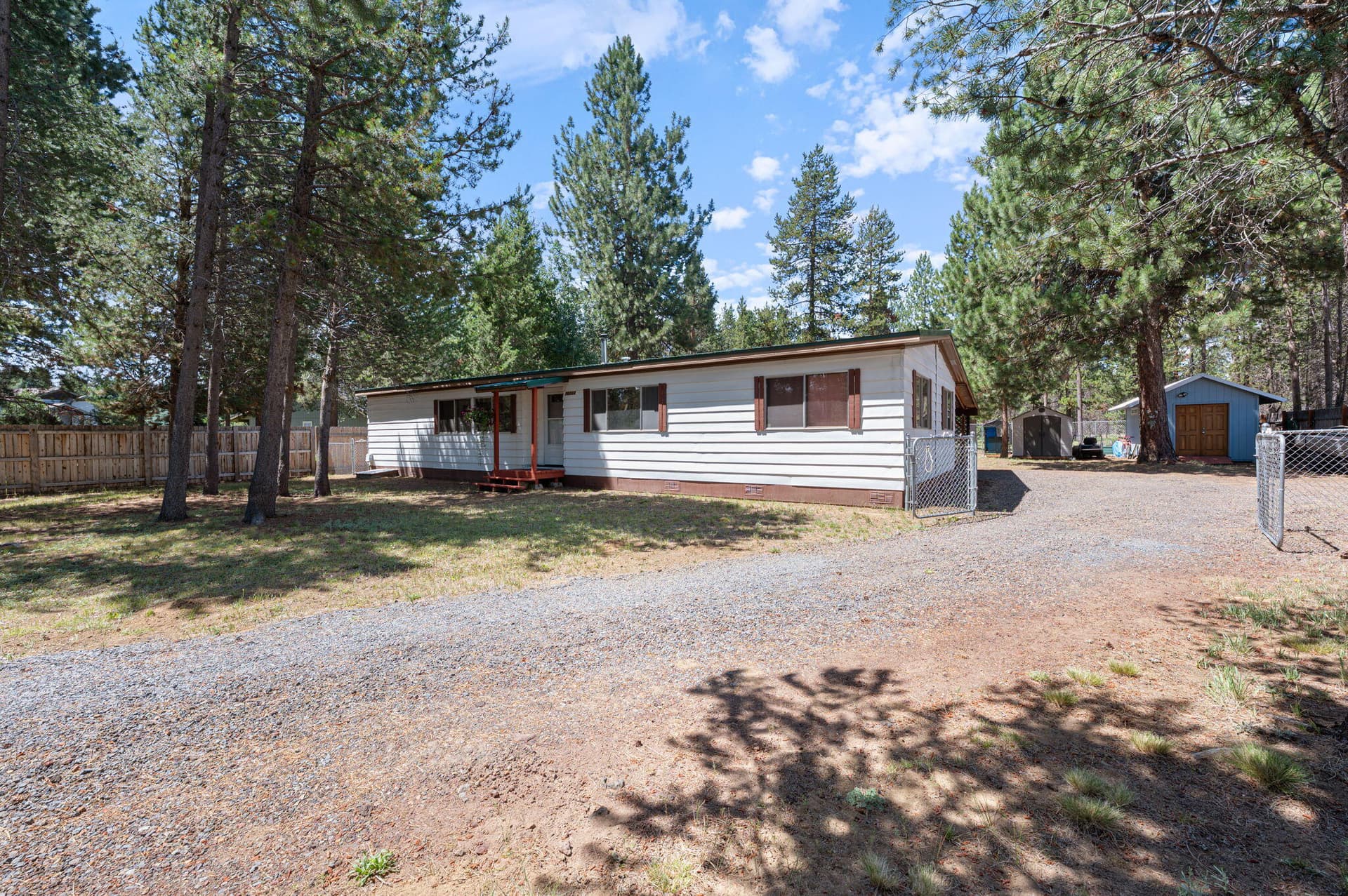 60-web-or-mls-56203-Stellar-Dr-Bend-OR-9. Photo 5 of 52, 56203 Stellar Drive, Bend, OR 97707