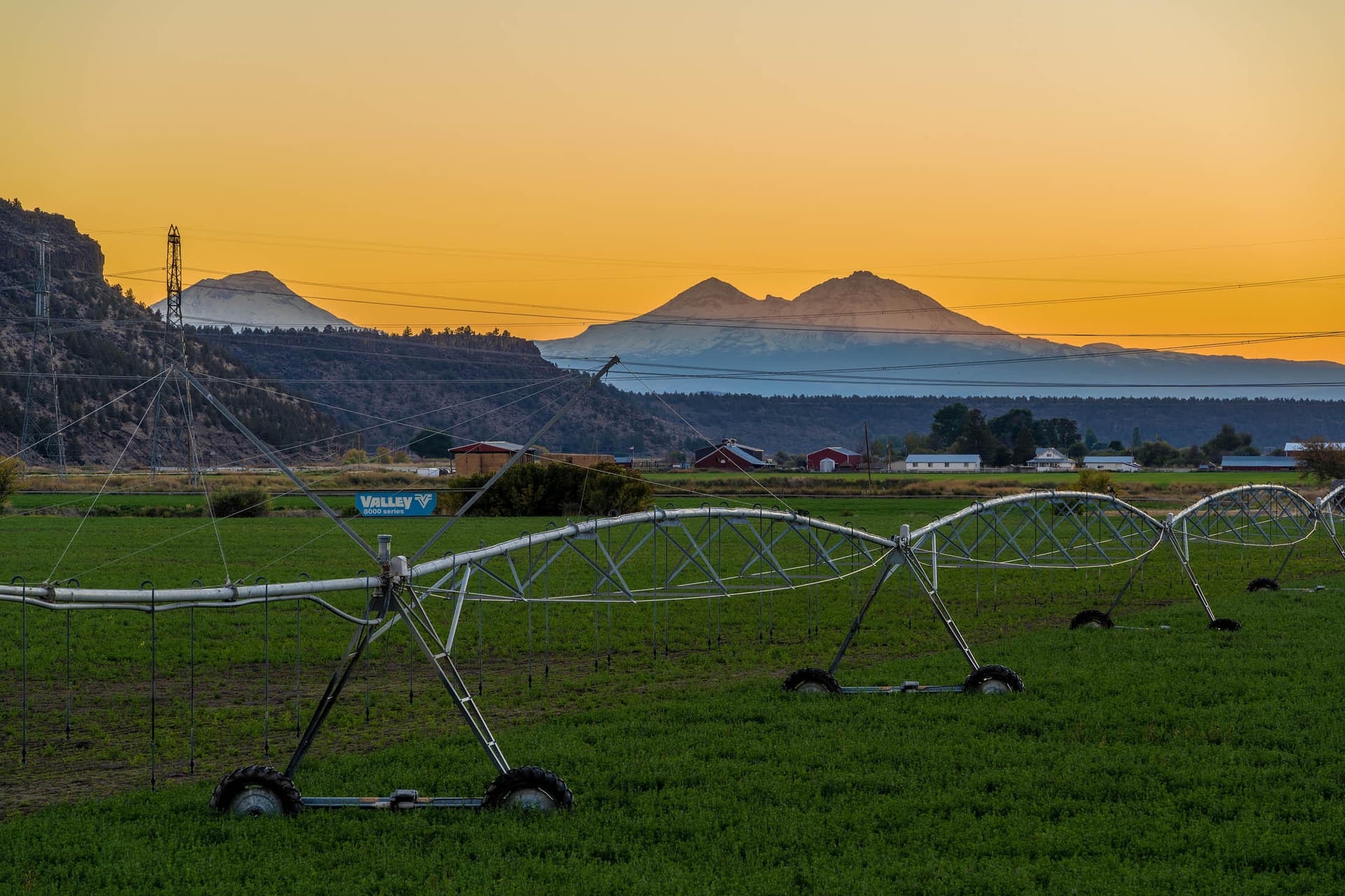 cascade mountain views oregon king ranch. Photo 3 of 59, 8892 NW Campbell Ranch Road, Prineville, OR 97754