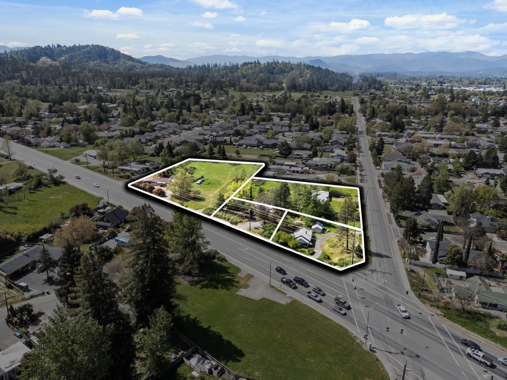 50_2024 williams hwy - lotline 07. Photo 4 of 51, 2024 Williams Highway, Grants Pass, OR 97527