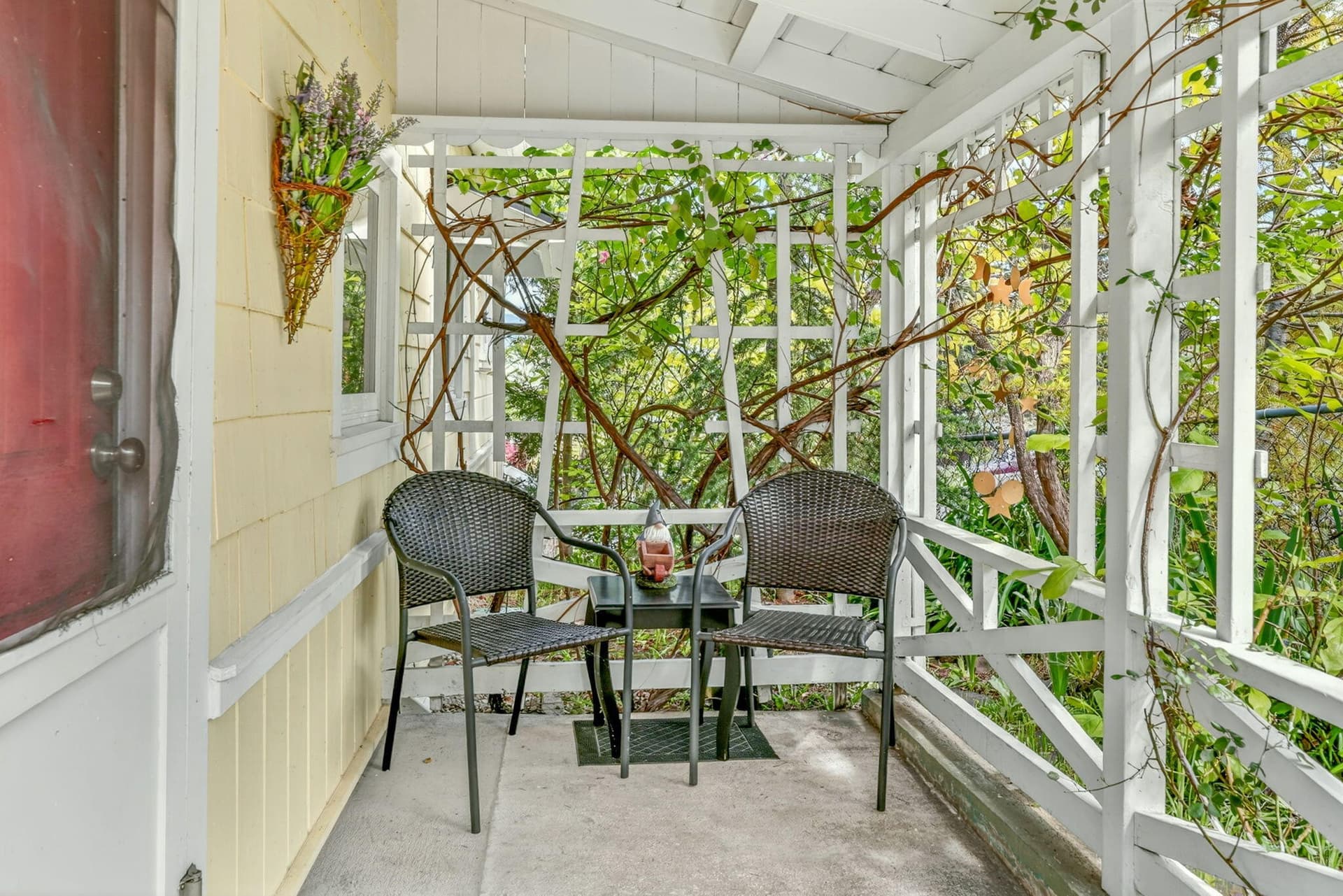 4. Photo 4 of 30, 480 Harrison Street, Ashland, OR 97520