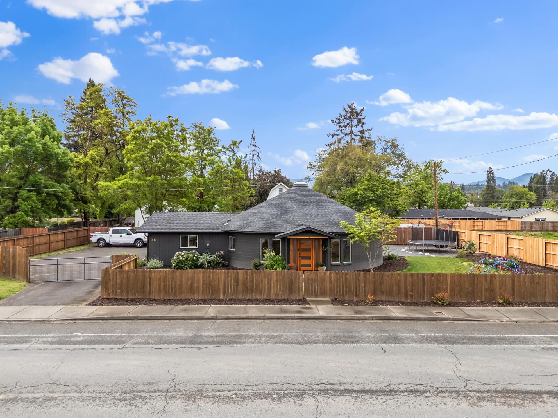 1_1027 se m street - drone - 01. Photo 2 of 37, 1027 SE M, Grants Pass, OR 97526