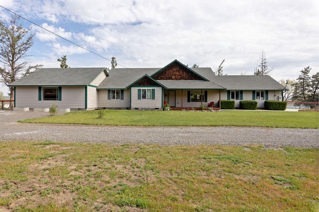 8T3A5995. Photo 1 of 51, 4260 NW Oneil Highway, Prineville, OR 97754