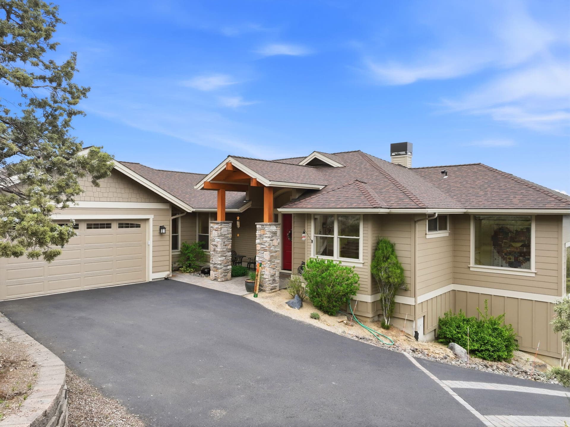 78-web-or-mls-Riley_Visuals_011_exterior. Photo 2 of 69, 10151 Sundance Ridge Loop, Redmond, OR 97756