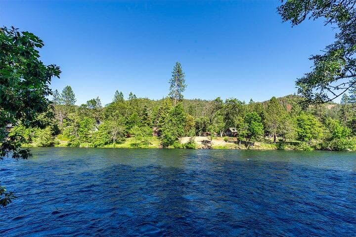 20240611154041219982000000-o. Photo 1 of 11, 22266 Highway 62, Shady Cove, OR 97539