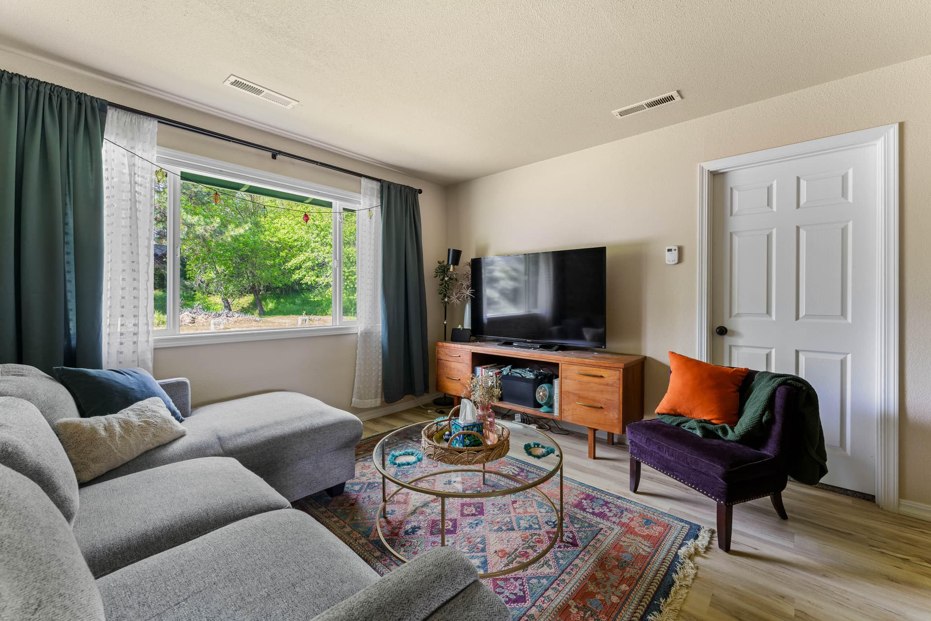 27-INT (2 of 13). Photo 5 of 38, 824 Pine Street Unit 1-4, Rogue River, OR 97537