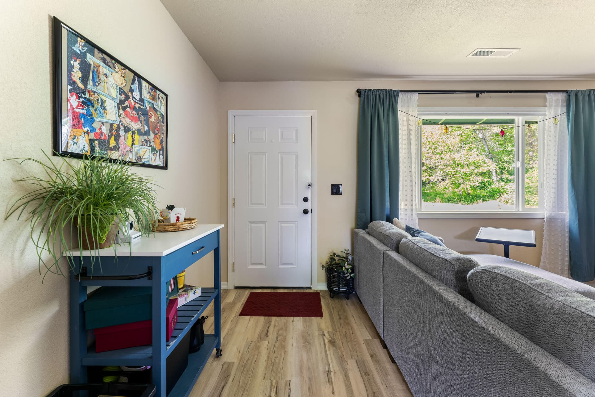 26-INT (1 of 13). Photo 4 of 38, 824 Pine Street Unit 1-4, Rogue River, OR 97537