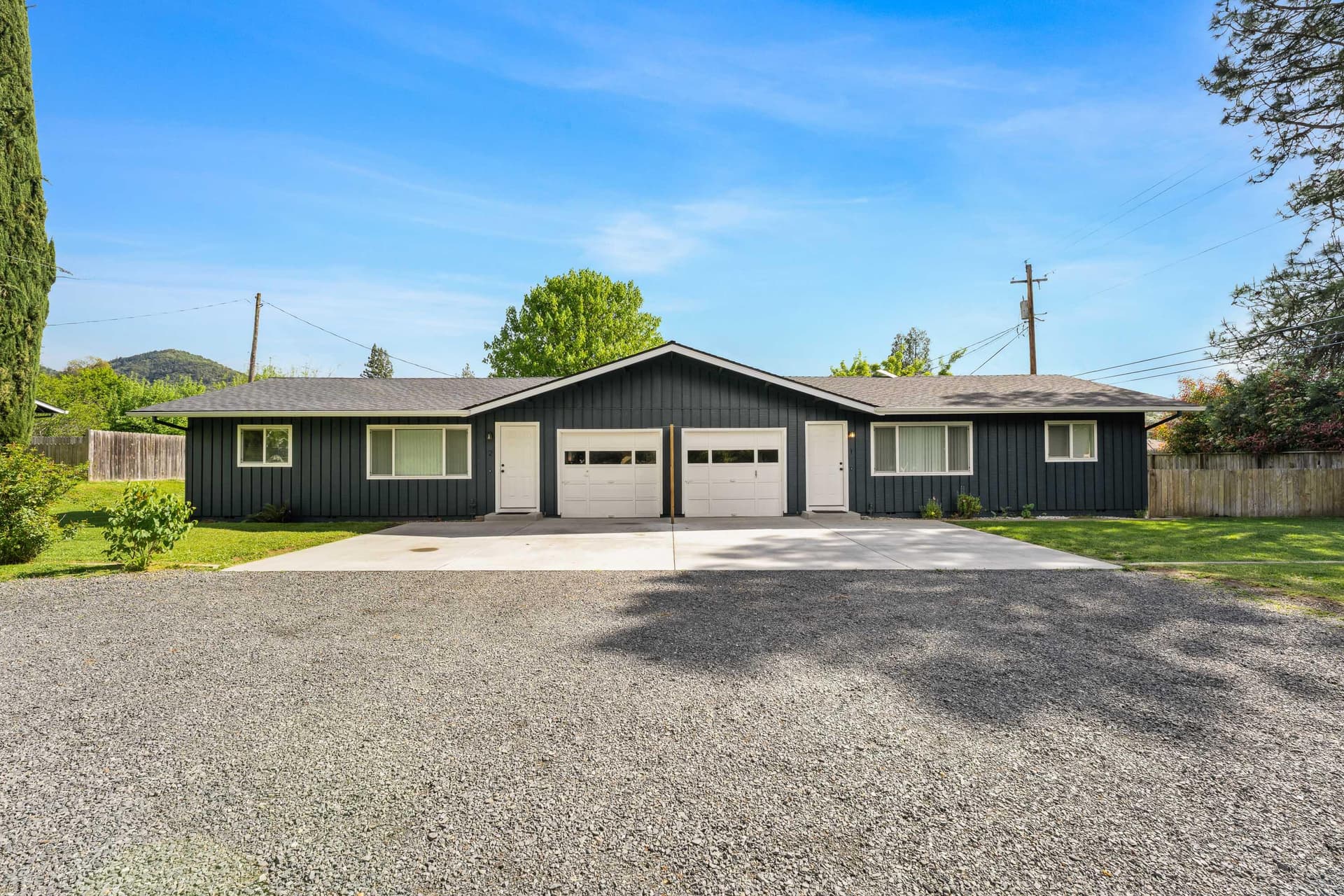 25-EXT (18 of 18). Photo 2 of 38, 824 Pine Street Unit 1-4, Rogue River, OR 97537