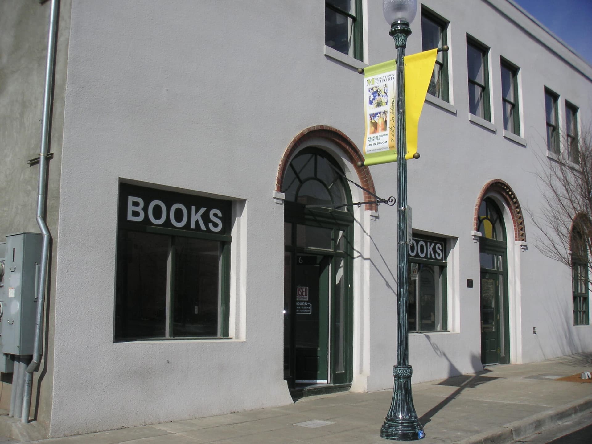 16 S Bartlett Exterior. Photo 2 of 17, 232 E Main Street, Medford, OR 97501