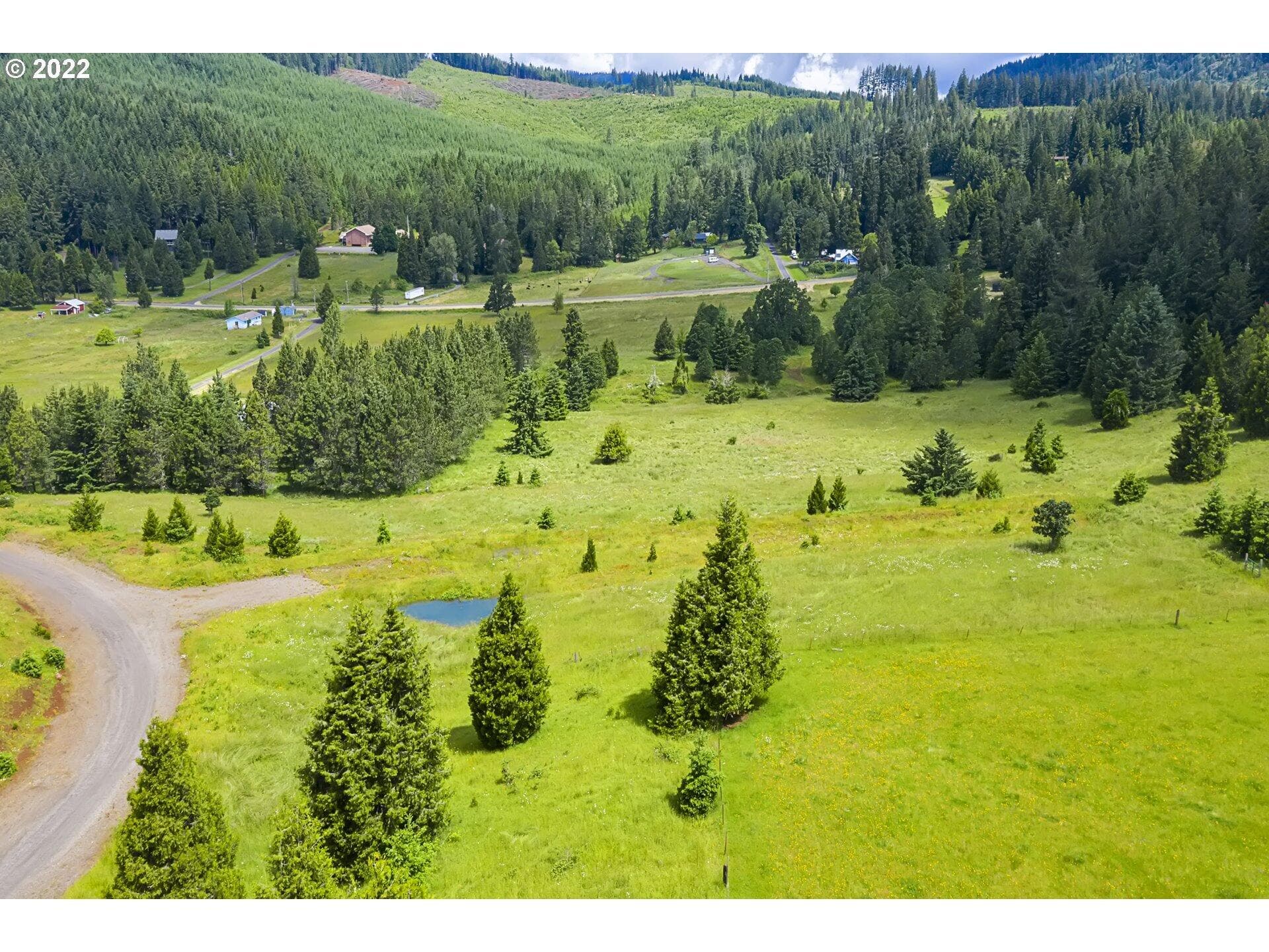 22227729-6. Photo 4 of 7, Bugle Loop Unit TL 1304, Oakridge, OR 97463