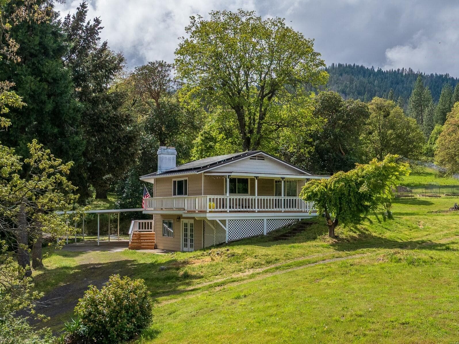01. Photo 1 of 43, 7680 Upper Applegate, Jacksonville, OR 97530