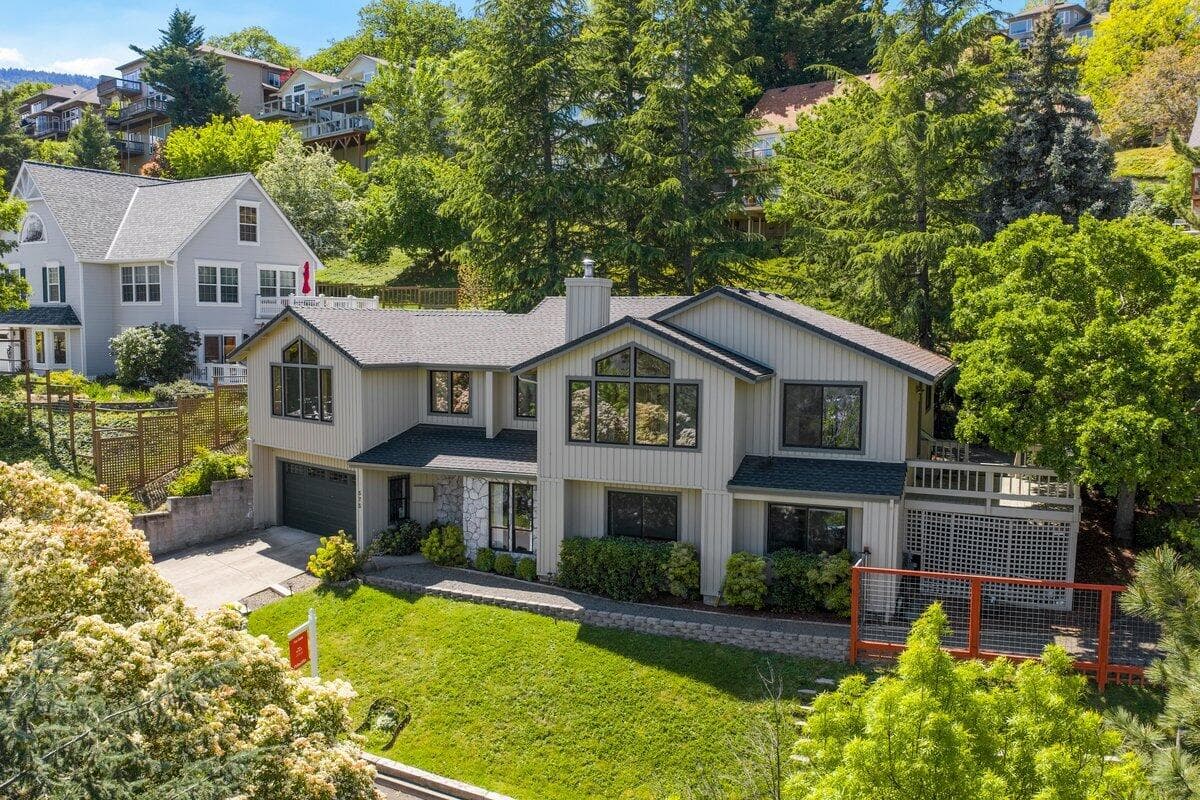 DJI_20260424133713_0075_D. Photo 2 of 29, 575 Dogwood Way, Ashland, OR 97520