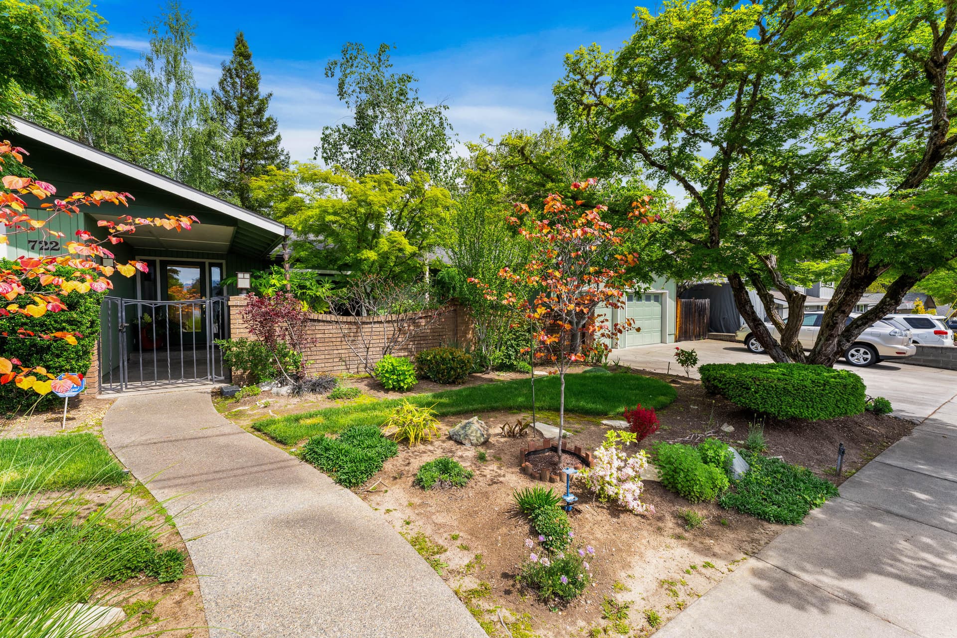 NW Grants Pass Home. Photo 4 of 38, 722 NW Sandy Drive, Grants Pass, OR 97526