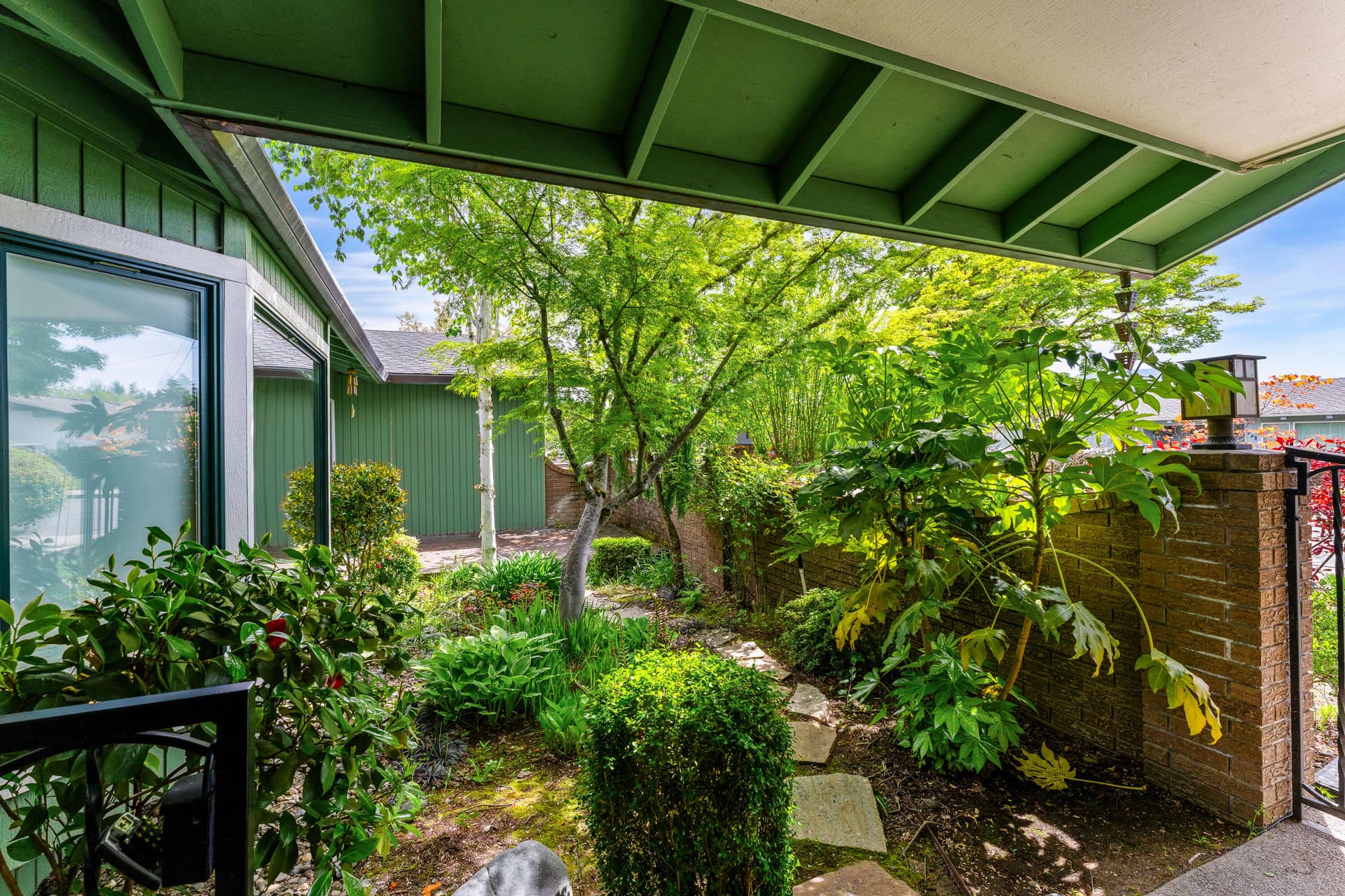 NW Grants Pass Home. Photo 5 of 38, 722 NW Sandy Drive, Grants Pass, OR 97526