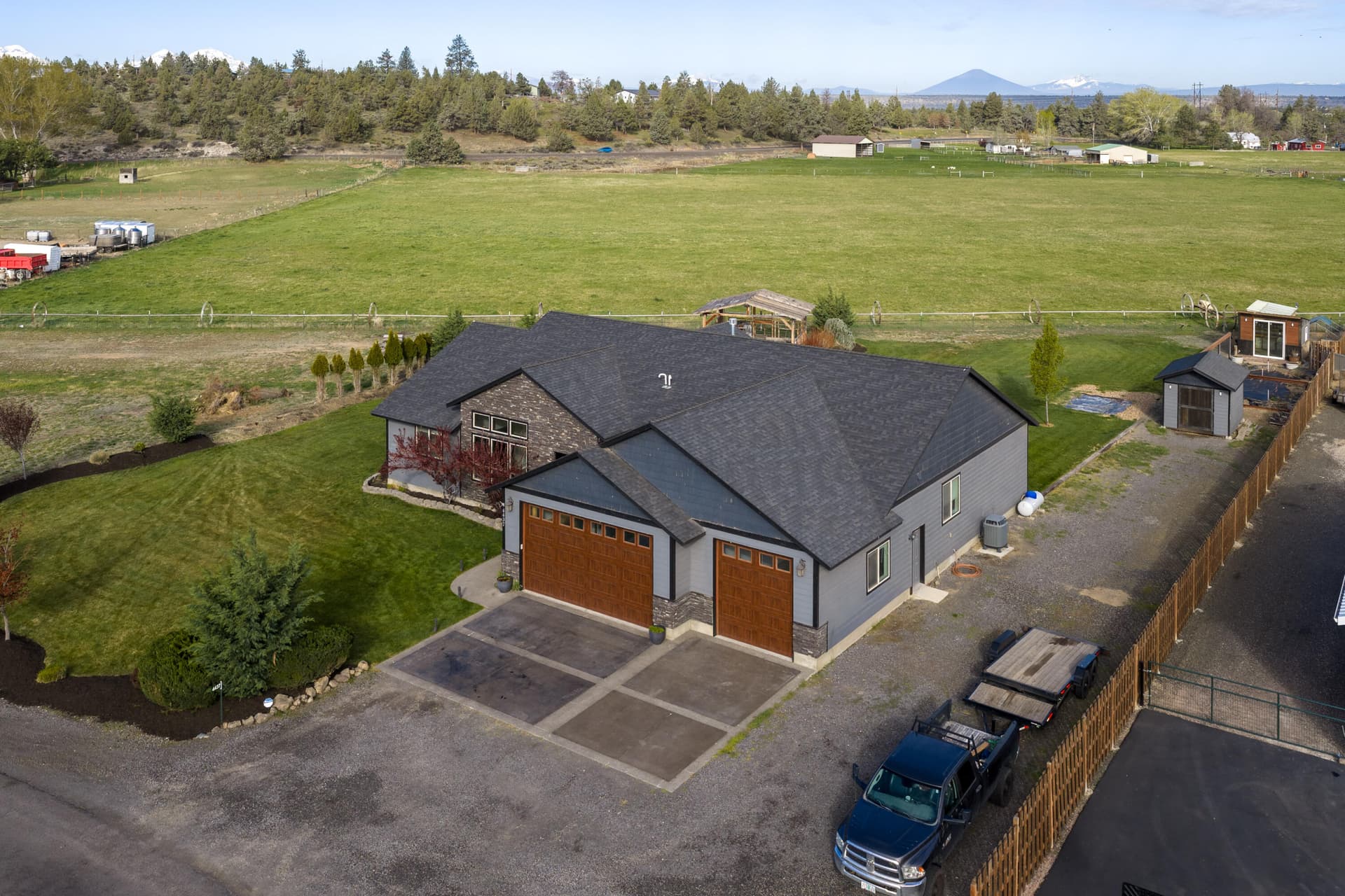Glenn Meadows Home and Acreage. Photo 2 of 31, 4437 NW Glenn Meadow Loop, Redmond, OR 97756
