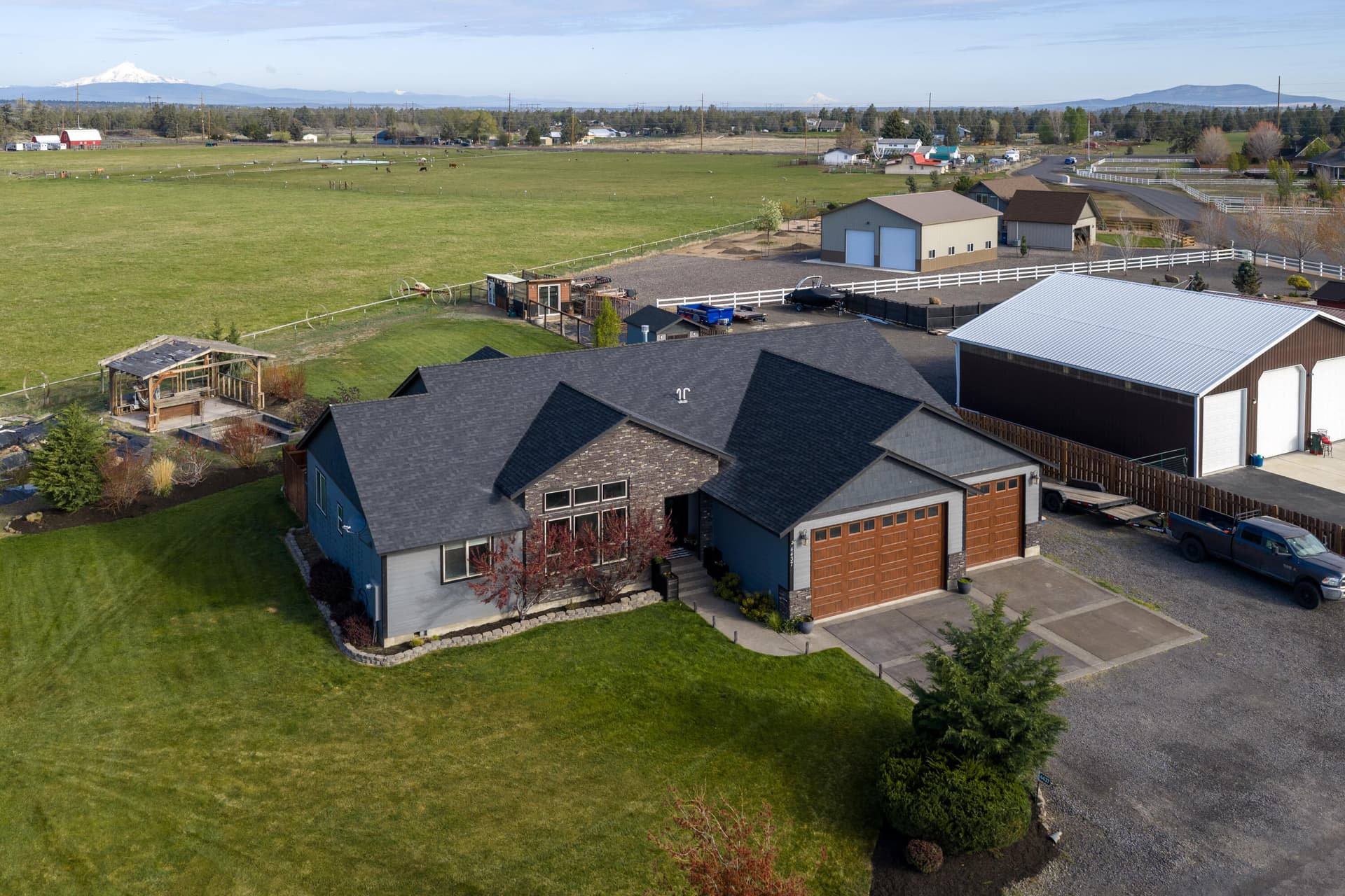 Glenn Meadows Home and Acreage. Photo 3 of 31, 4437 NW Glenn Meadow Loop, Redmond, OR 97756