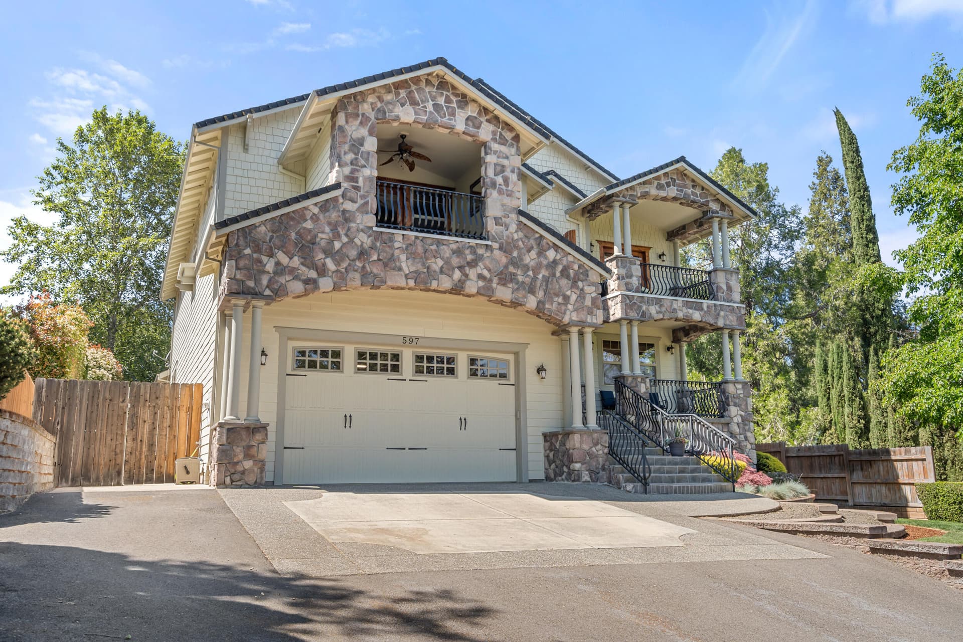 1_597 pierce rd, medford, or 97504-01. Photo 4 of 80, 597 Pierce Road, Medford, OR 97504