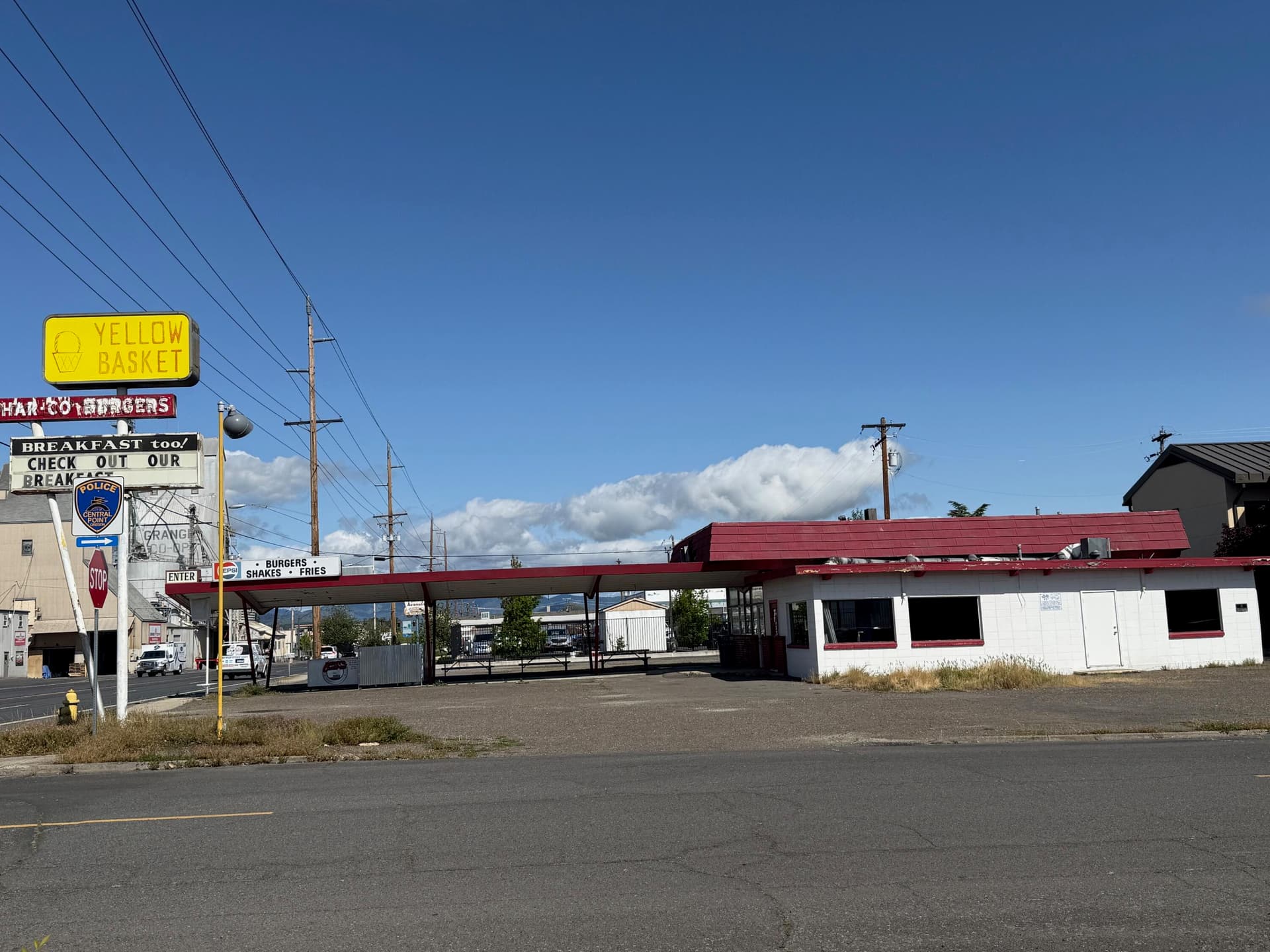 Front. Photo 1 of 1, 163 S Front Street, Central Point, OR 97502