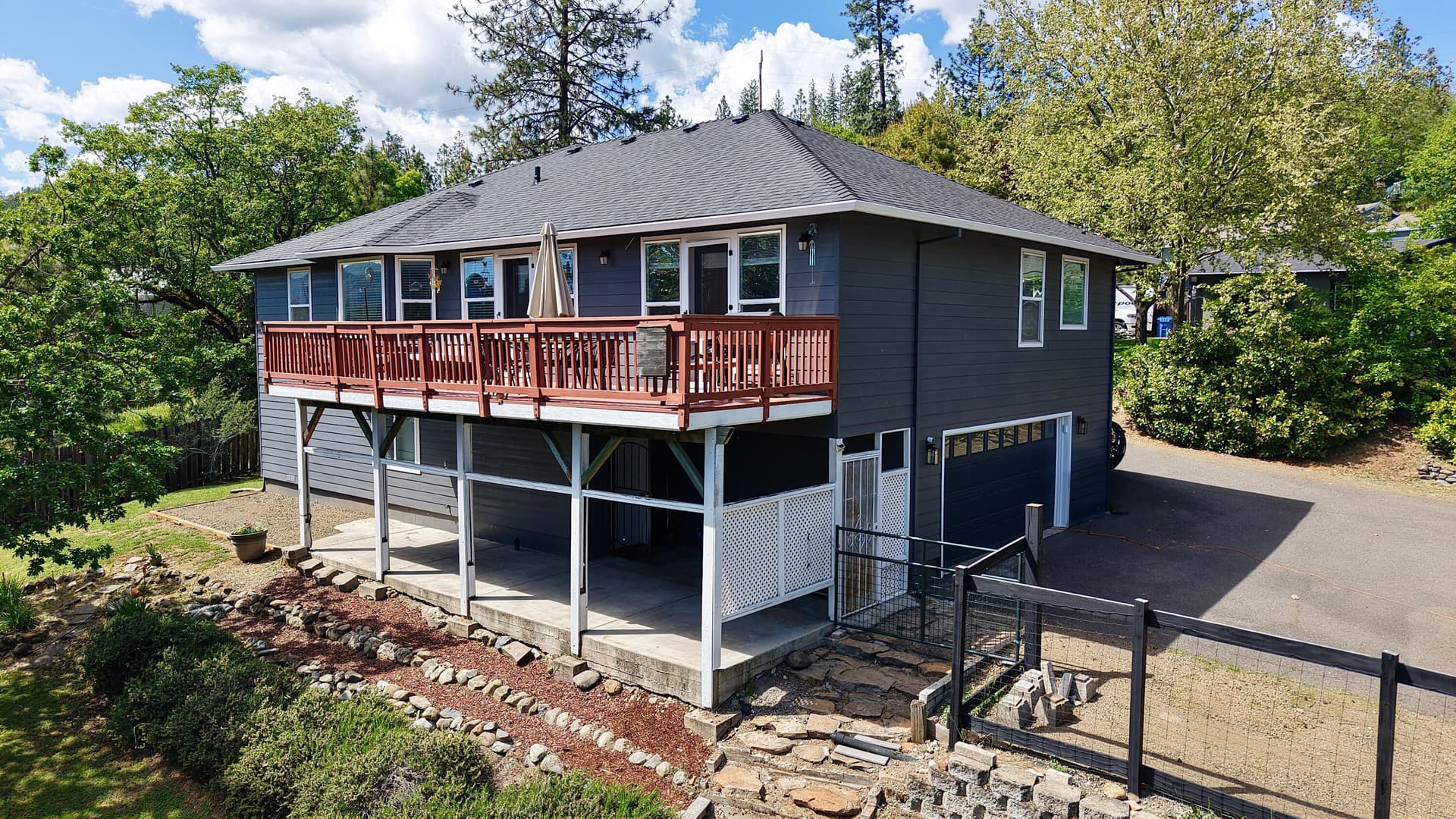 Home. Photo 2 of 66, 381 Pinetop Terrace, Shady Cove, OR 97539