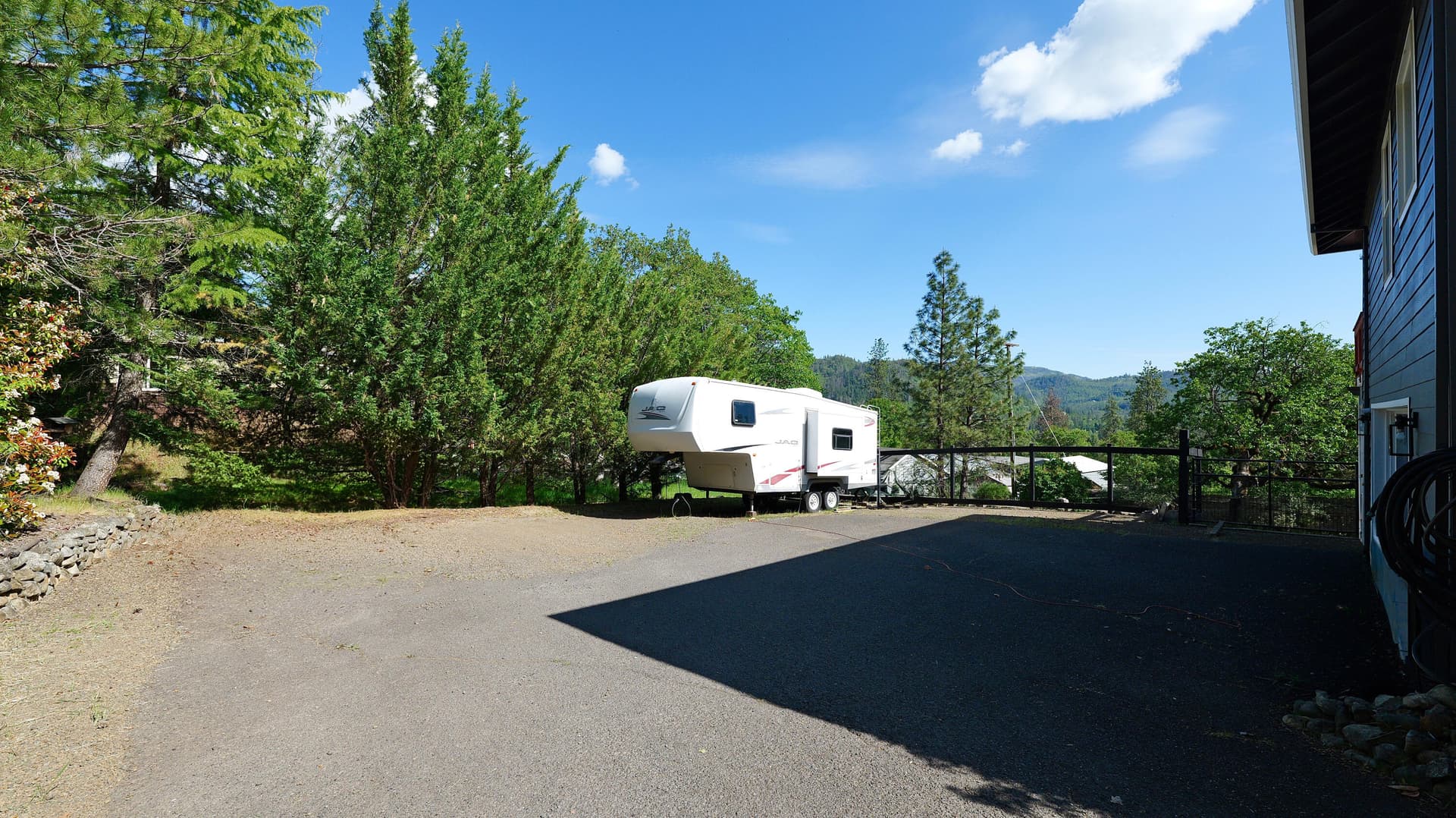 RV Parking. Photo 4 of 66, 381 Pinetop Terrace, Shady Cove, OR 97539
