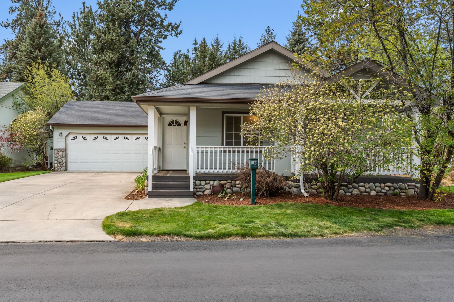 Curb Appeal. Photo 2 of 31, 599 N Tam Rim Drive, Sisters, OR 97759