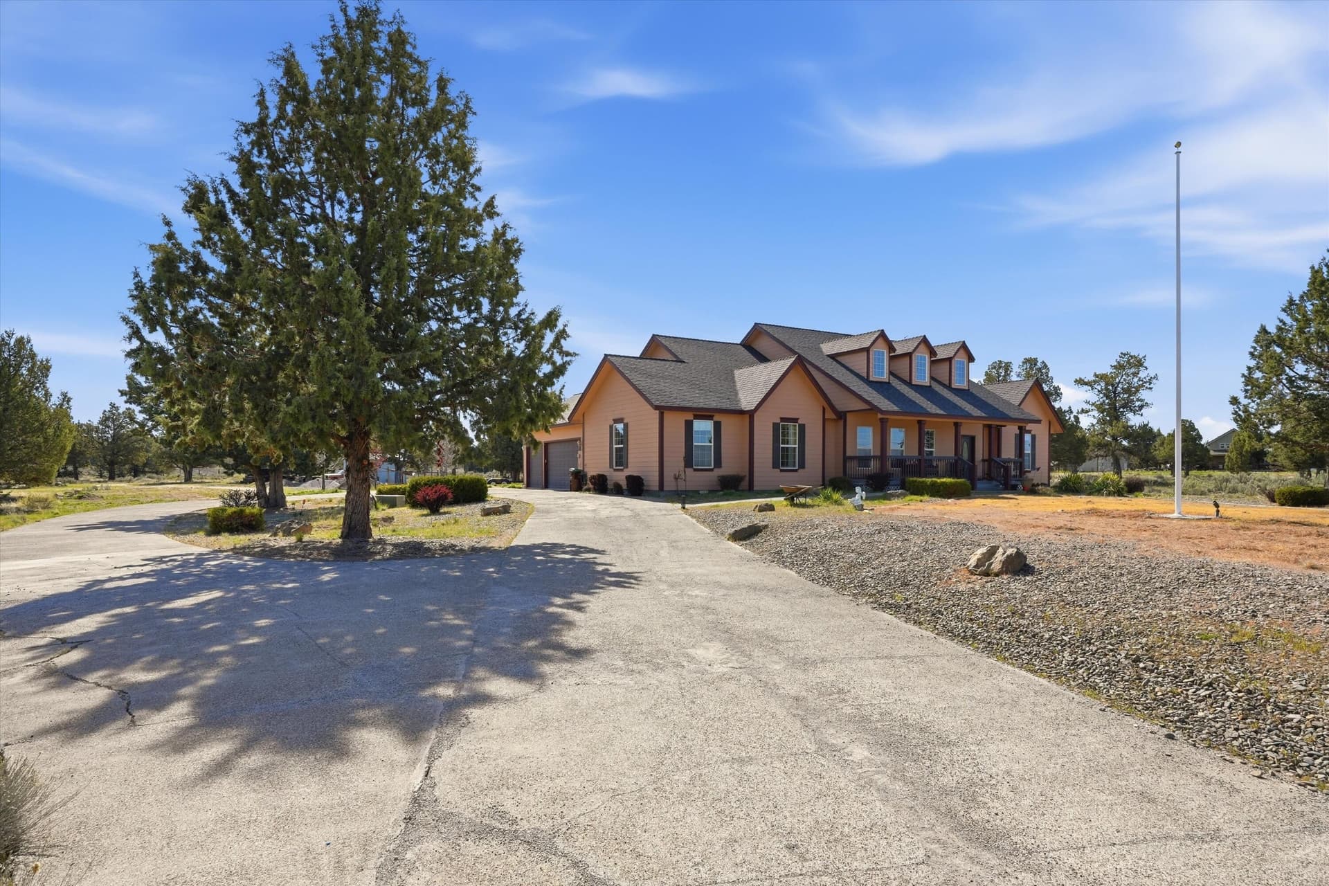 04-2959424--12442-southeast-lost-lake-dr. Photo 5 of 42, 12442 SE Lost Lake Drive, Prineville, OR 97754