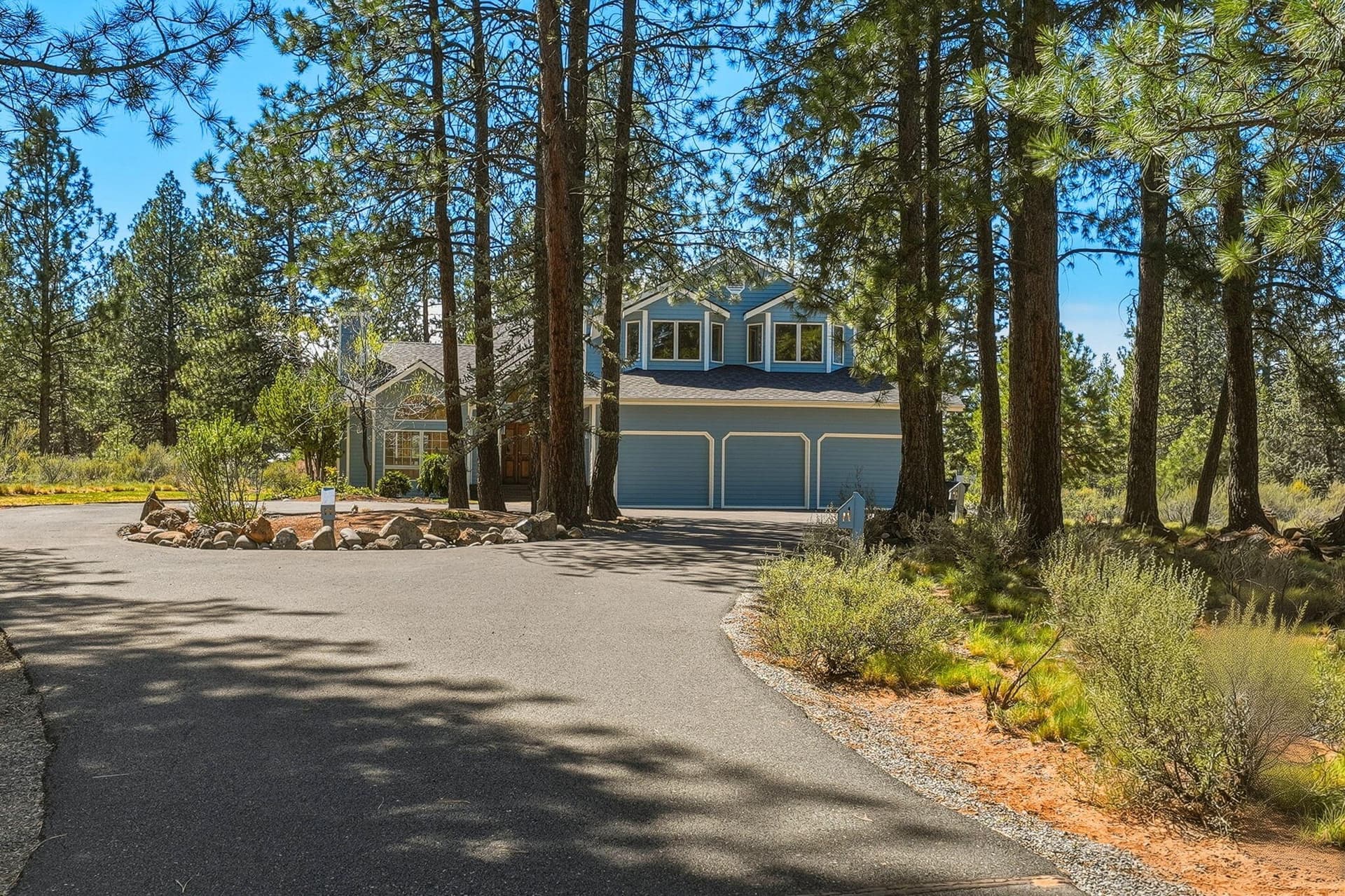 10-web-or-mls-Riley_Visuals_047_Exterior. Photo 3 of 83, 60309 Tall Pine Avenue, Bend, OR 97702