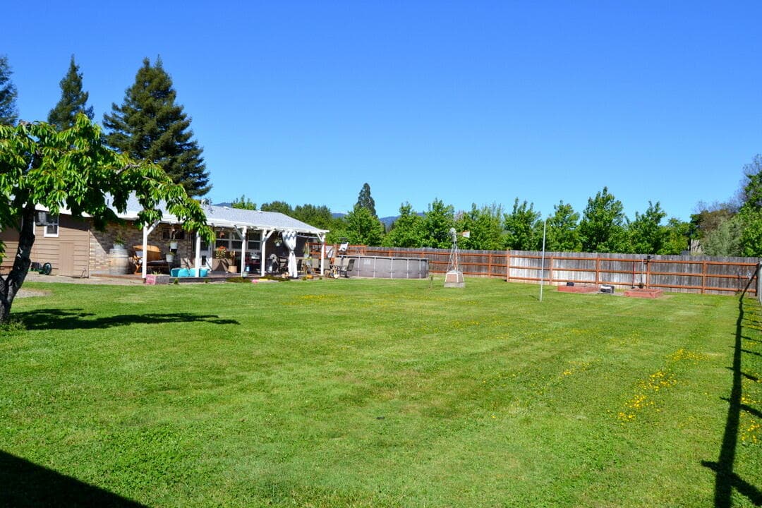 DSC_8693-001. Photo 4 of 51, 2821 S River Road, Grants Pass, OR 97527