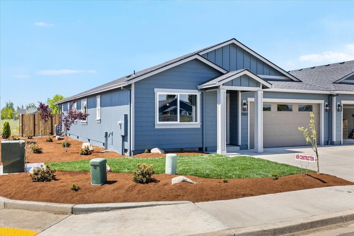 01-CI_4655. Photo 1 of 28, 7901 Alyce Mae Way, White City, OR 97503