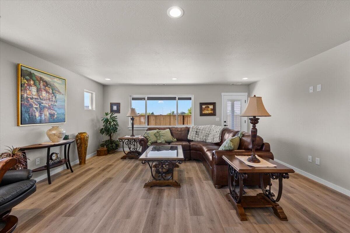18-CI_4745. Photo 5 of 28, 7901 Alyce Mae Way, White City, OR 97503
