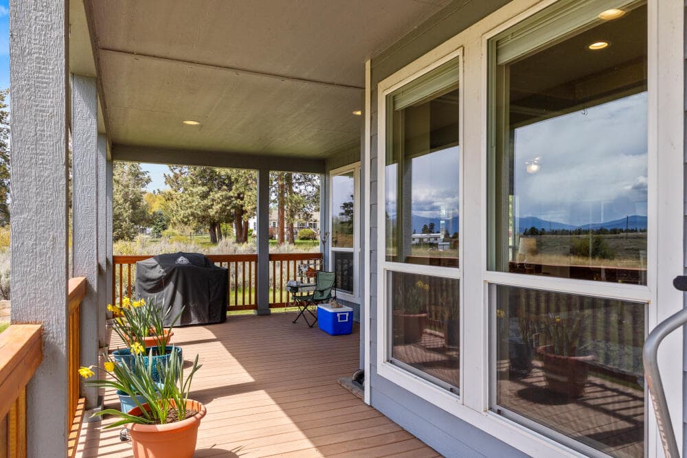 04 - 34538KerryDr-15. Photo 4 of 21, 34538 Kerry Drive, Chiloquin, OR 97624