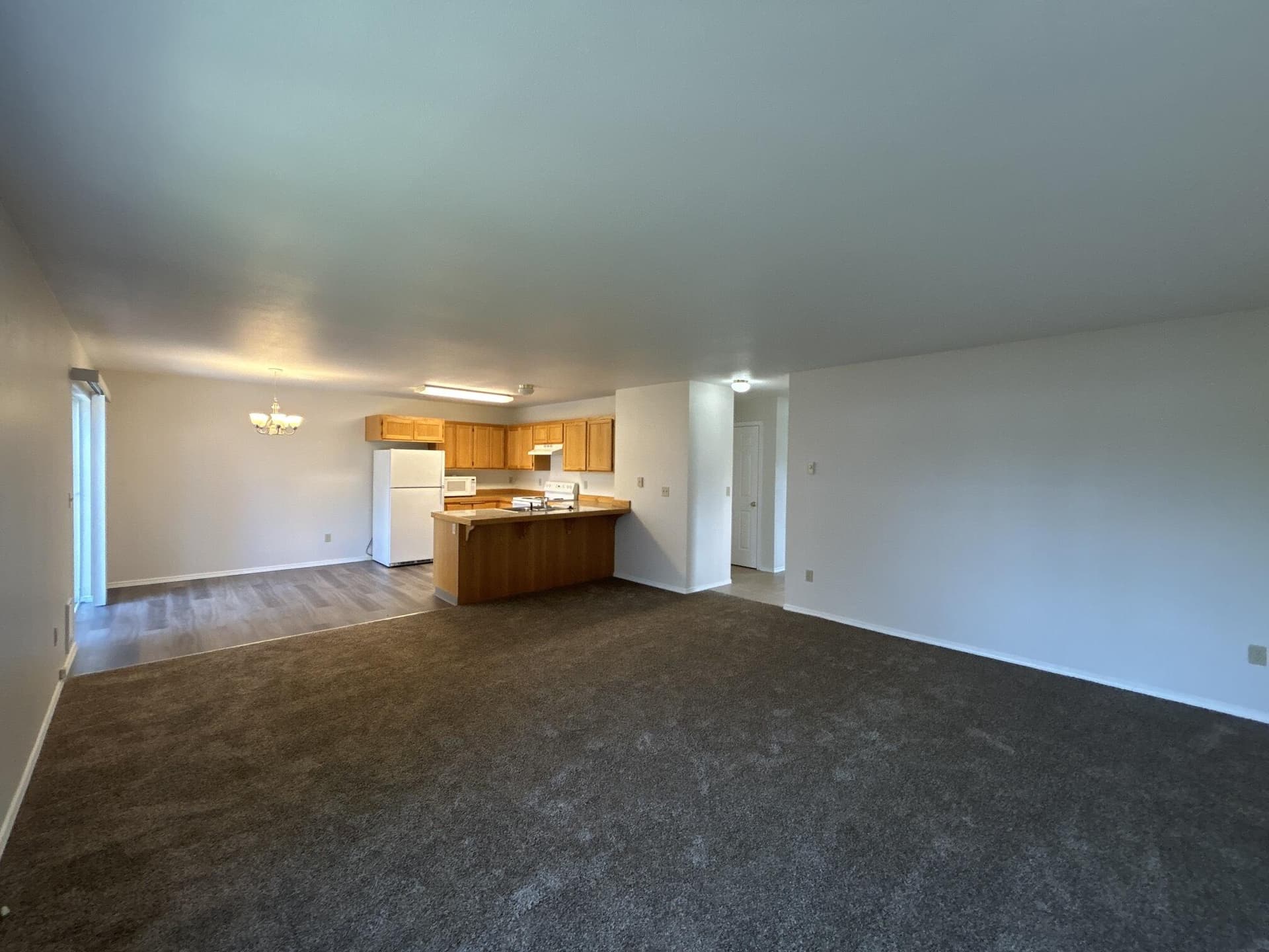 2211-L. Photo 2 of 23, 2211 SW Quartz Avenue, Redmond, OR 97756