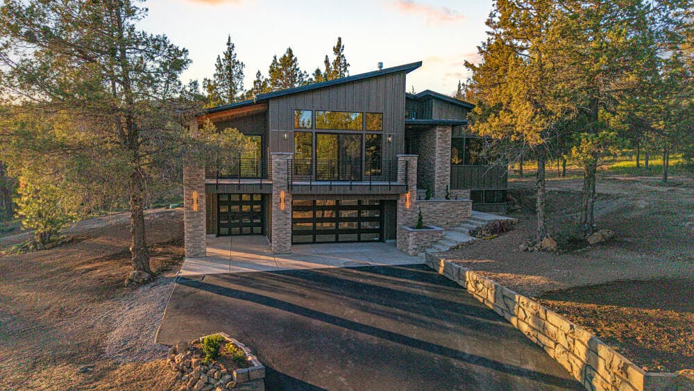 1135OregonAshCir-57. Photo 2 of 60, 1135 Oregon Ash Circle, Klamath Falls, OR 97601