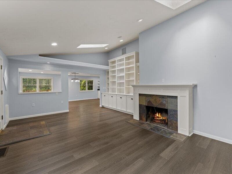 LIVING ROOM. Photo 5 of 105, 84115 N Enterprise Road, Pleasant Hill, OR 97455