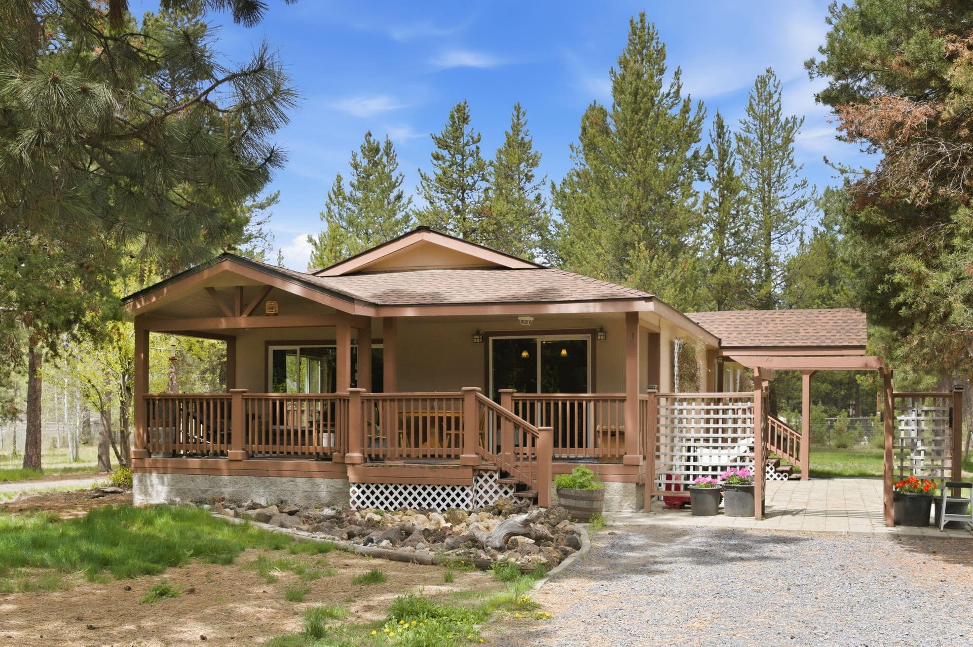 South Deck. Photo 3 of 27, 15909 Sparks Drive, La Pine, OR 97739