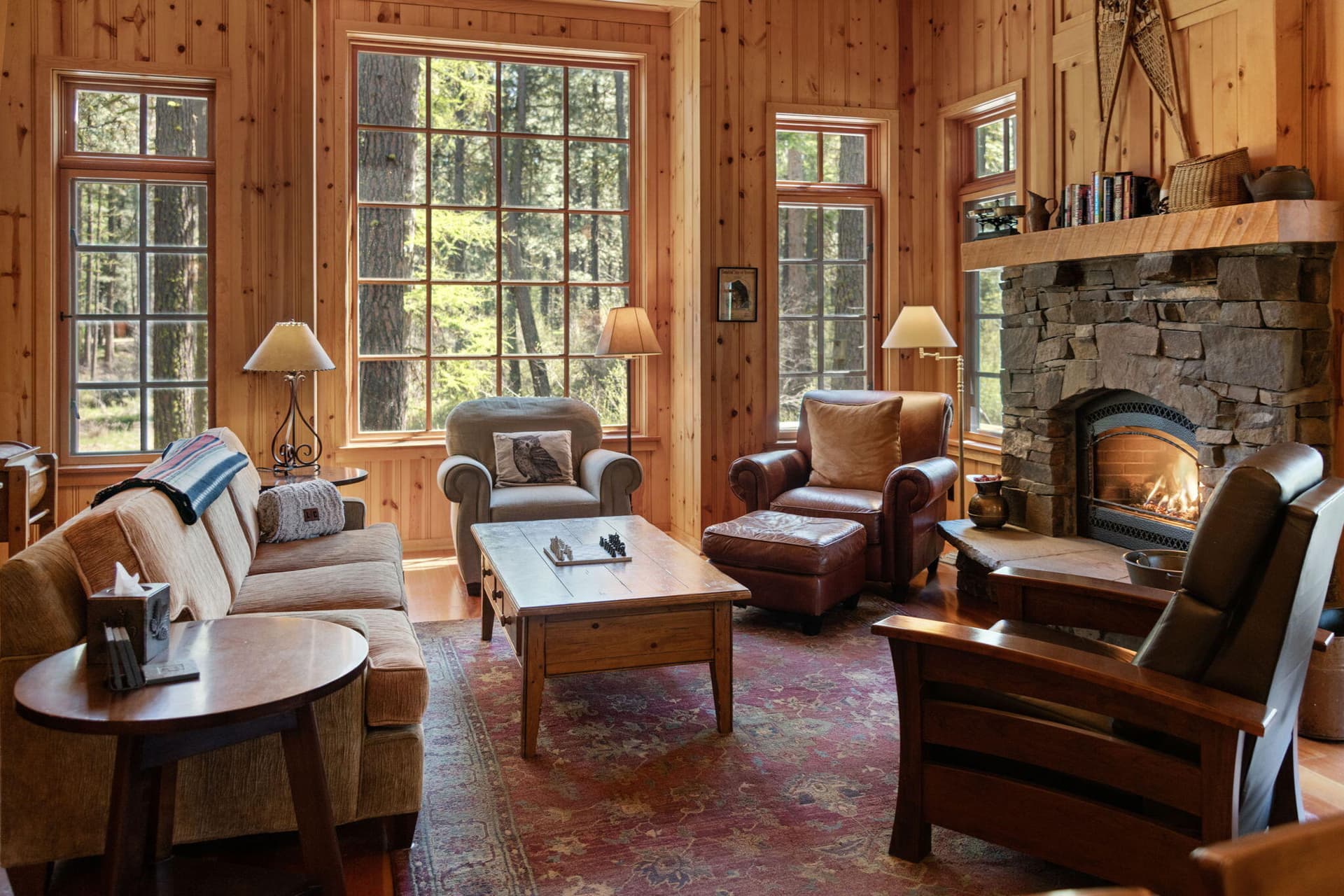 Cabin 18, Lake Creek Lodge, Camp Sherman. Photo 3 of 33, 13375 SW Forest Service Road Unit Cabin 18 , U1, Camp Sherman, OR 97730