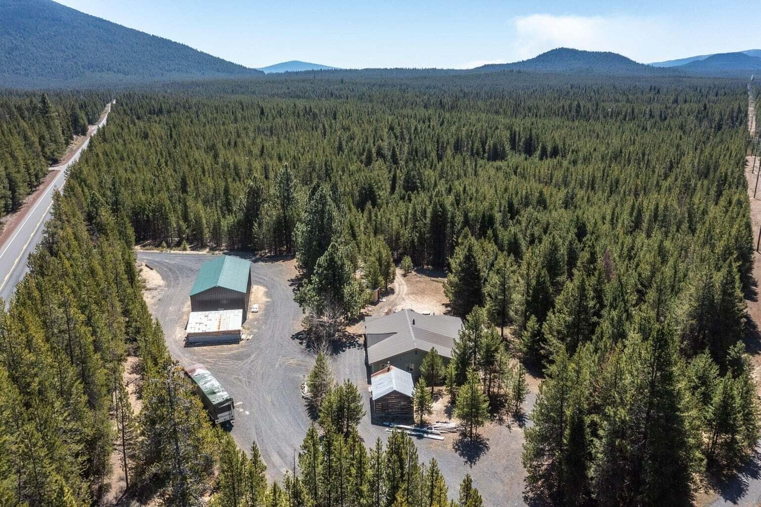 1. Photo 1 of 37, 18142 Highway 58, Crescent Lake, OR 97733