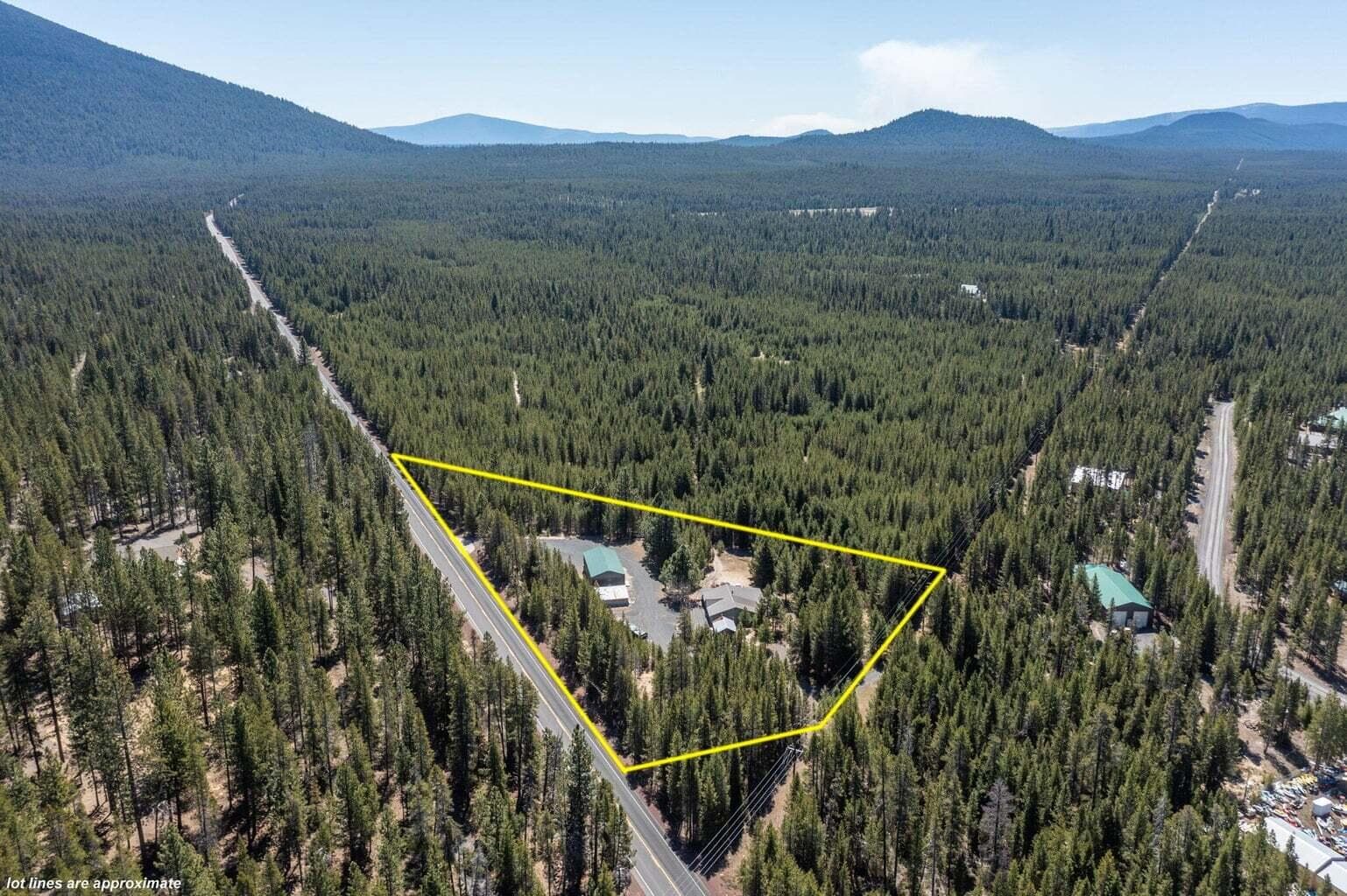 3. Photo 3 of 37, 18142 Highway 58, Crescent Lake, OR 97733