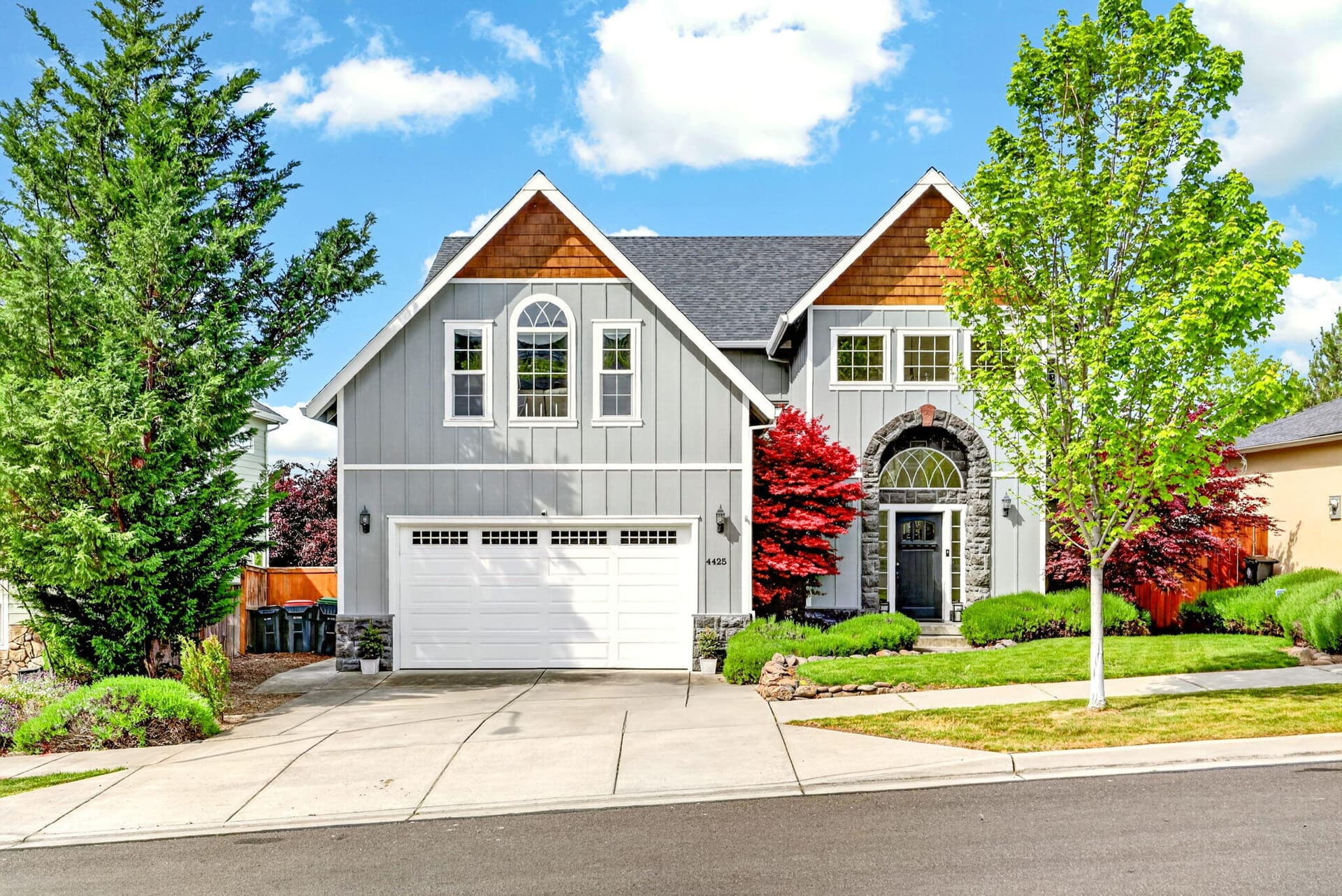 ApxPR00001. Photo 1 of 39, 4425 Park Ridge Drive, Medford, OR 97504