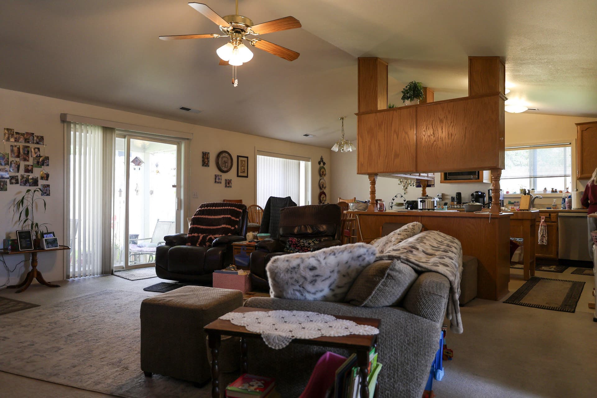 3. Photo 2 of 14, 17 Blue Heron Court, Eagle Point, OR 97524