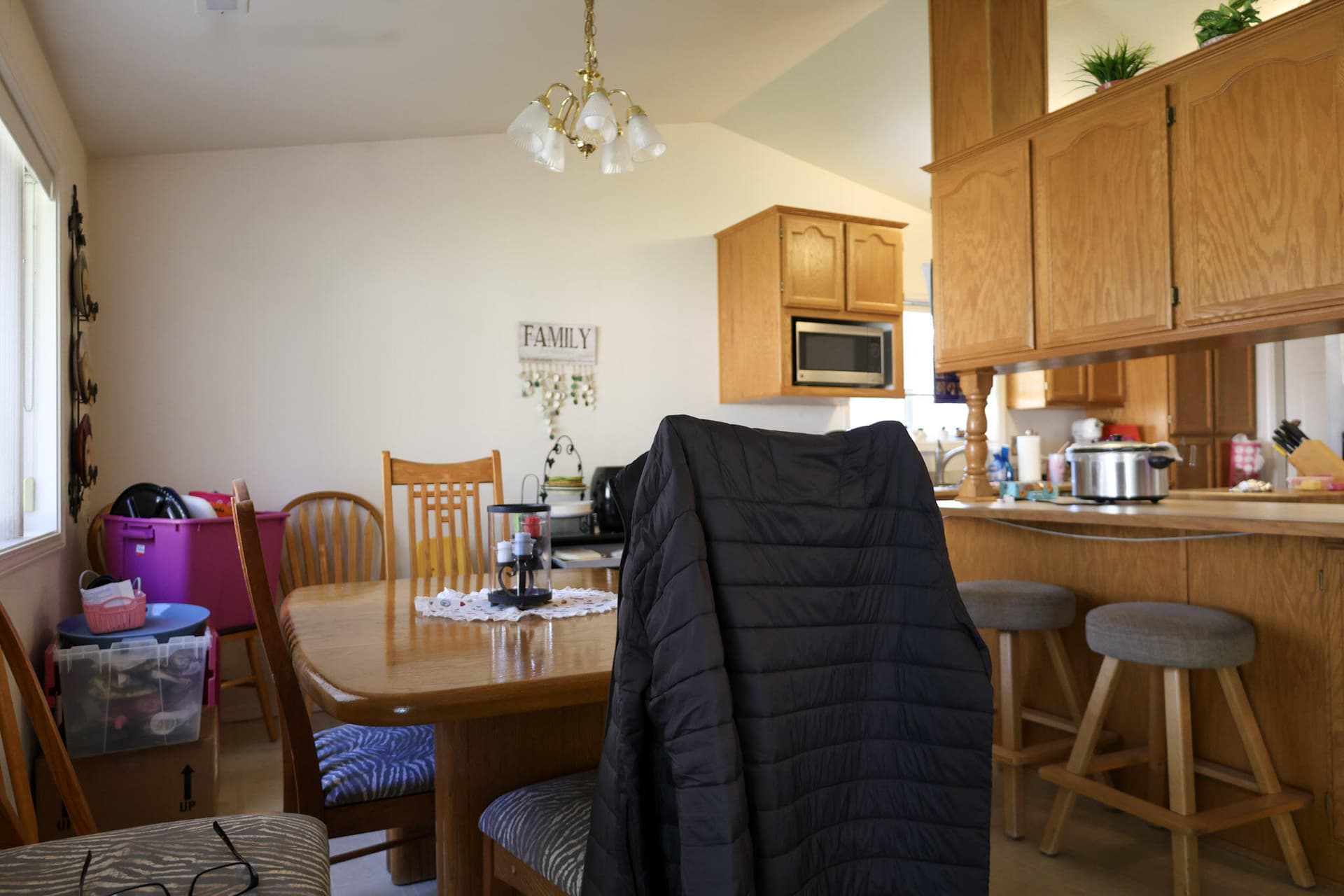 5. Photo 4 of 14, 17 Blue Heron Court, Eagle Point, OR 97524