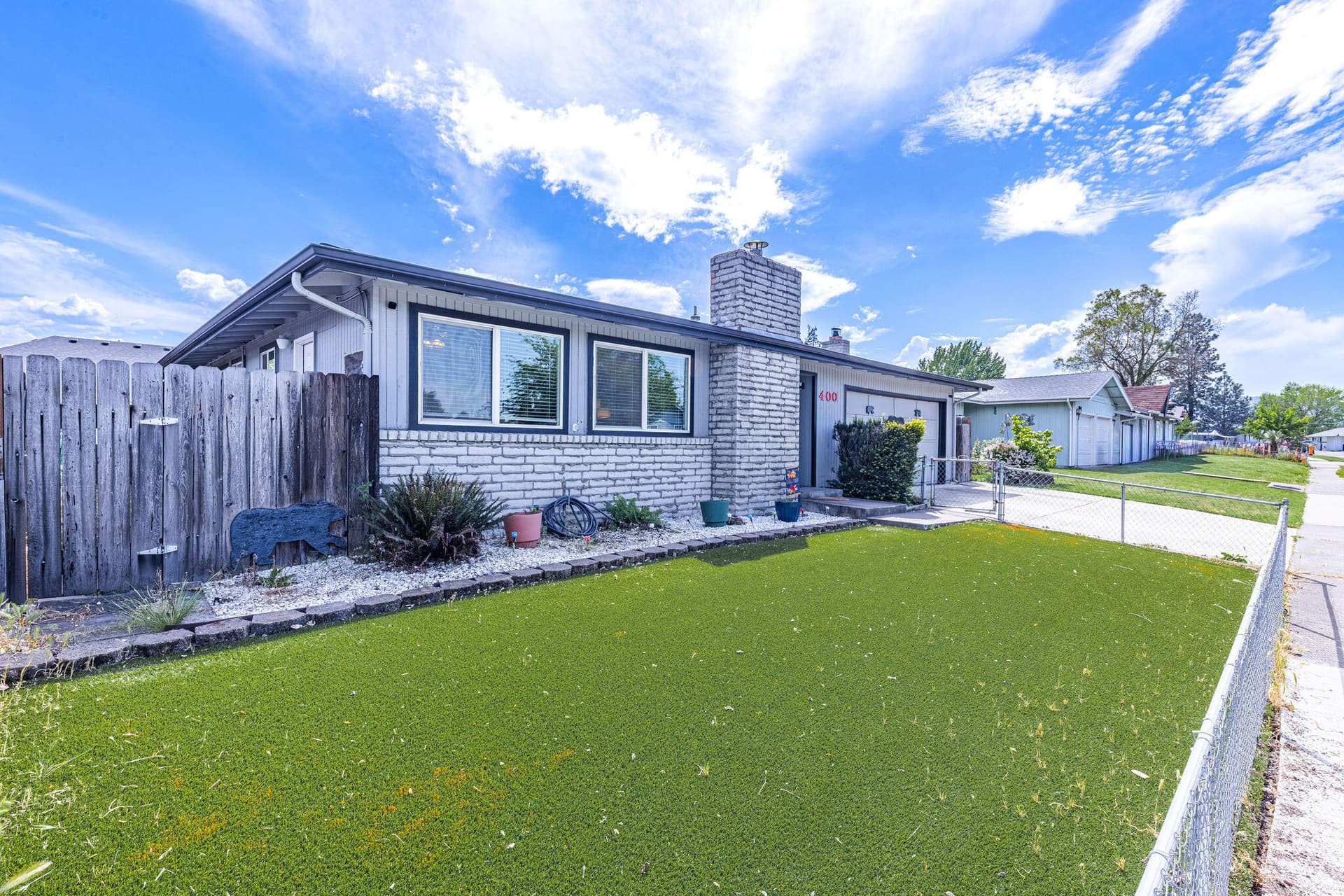HD-18. Photo 3 of 39, 400 Morningside Street, Medford, OR 97501