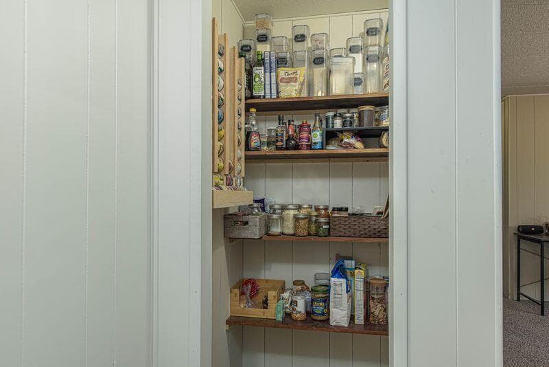 Spice_Rack-Pantry. Photo 5 of 27, 149471 Midstate Road, La Pine, OR 97739