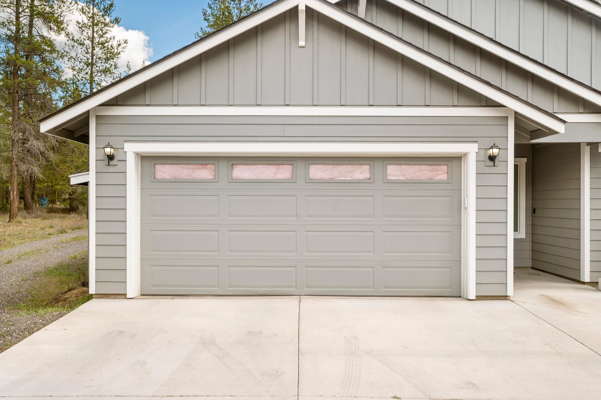 02-Exterior. Photo 2 of 55, 16020 Alpine Drive, La Pine, OR 97739