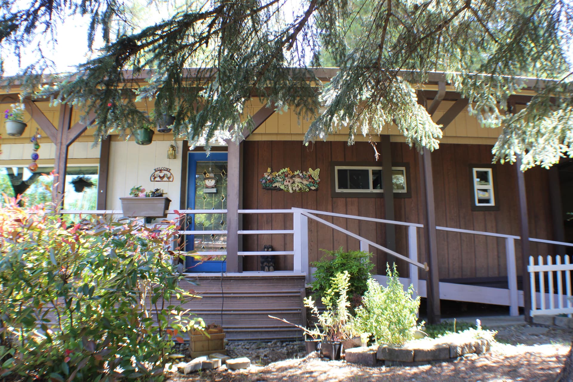 IMG_2161. Photo 3 of 36, 6226 E Evans Creek Road Unit Unit 12, Rogue River, OR 97537