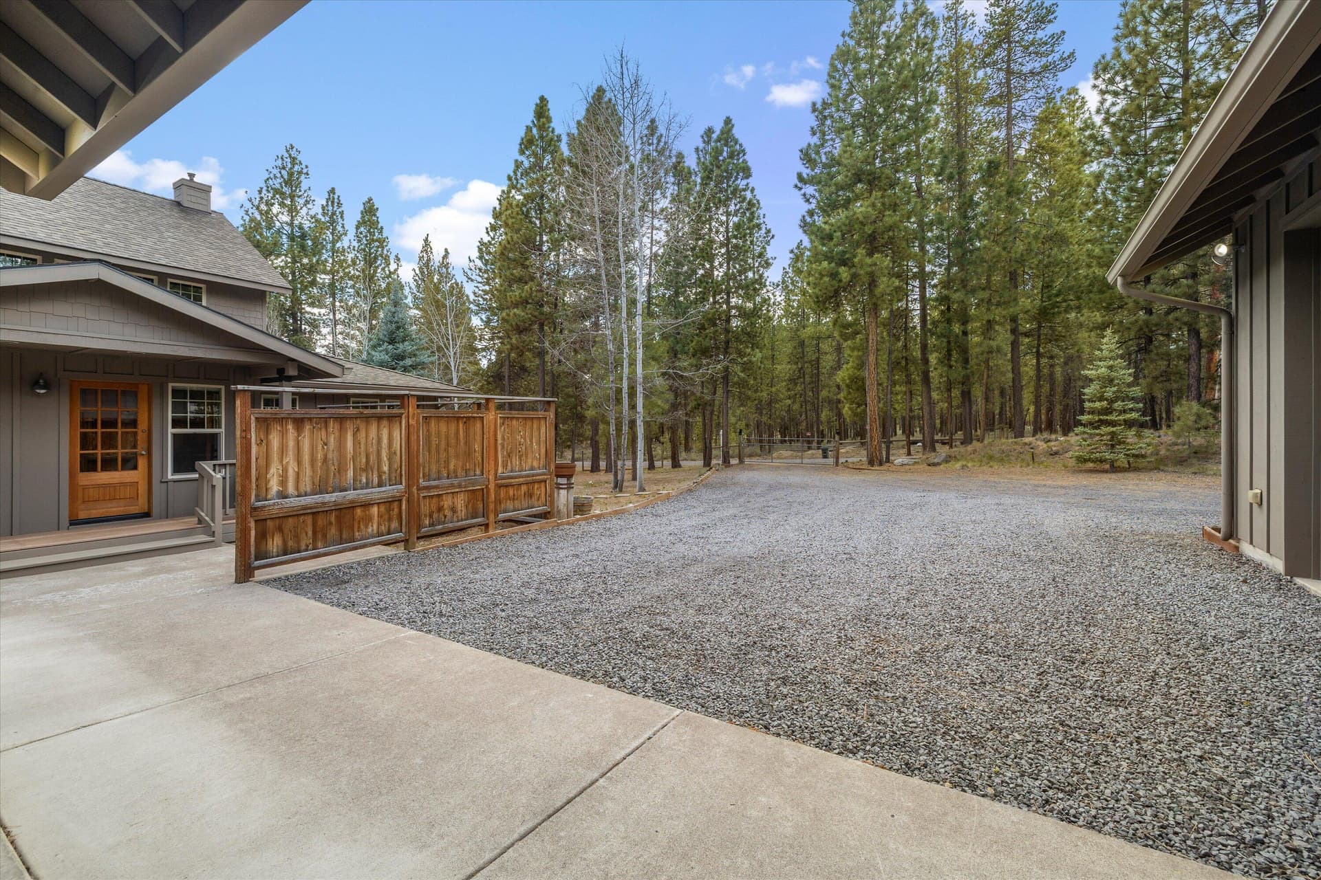 DRIVEWAY. Photo 5 of 43, 51601 Pine Loop Drive Unit na, La Pine, OR 97739